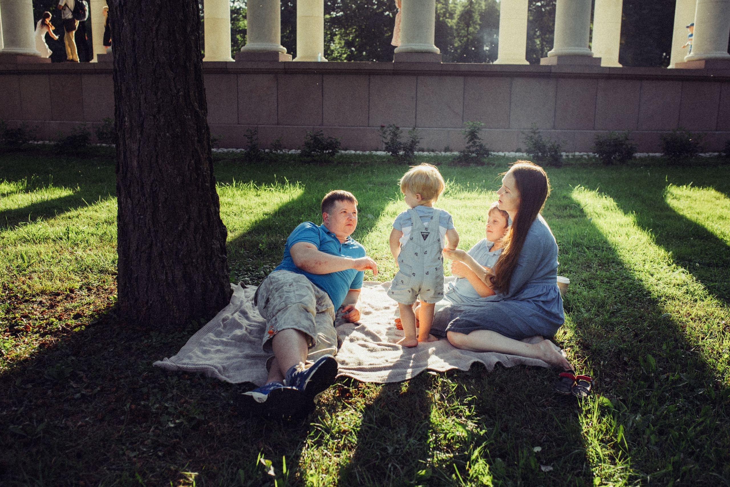 Семейная фотосессия в усадьбе Архангельское. Фотограф Лебедева Наталья