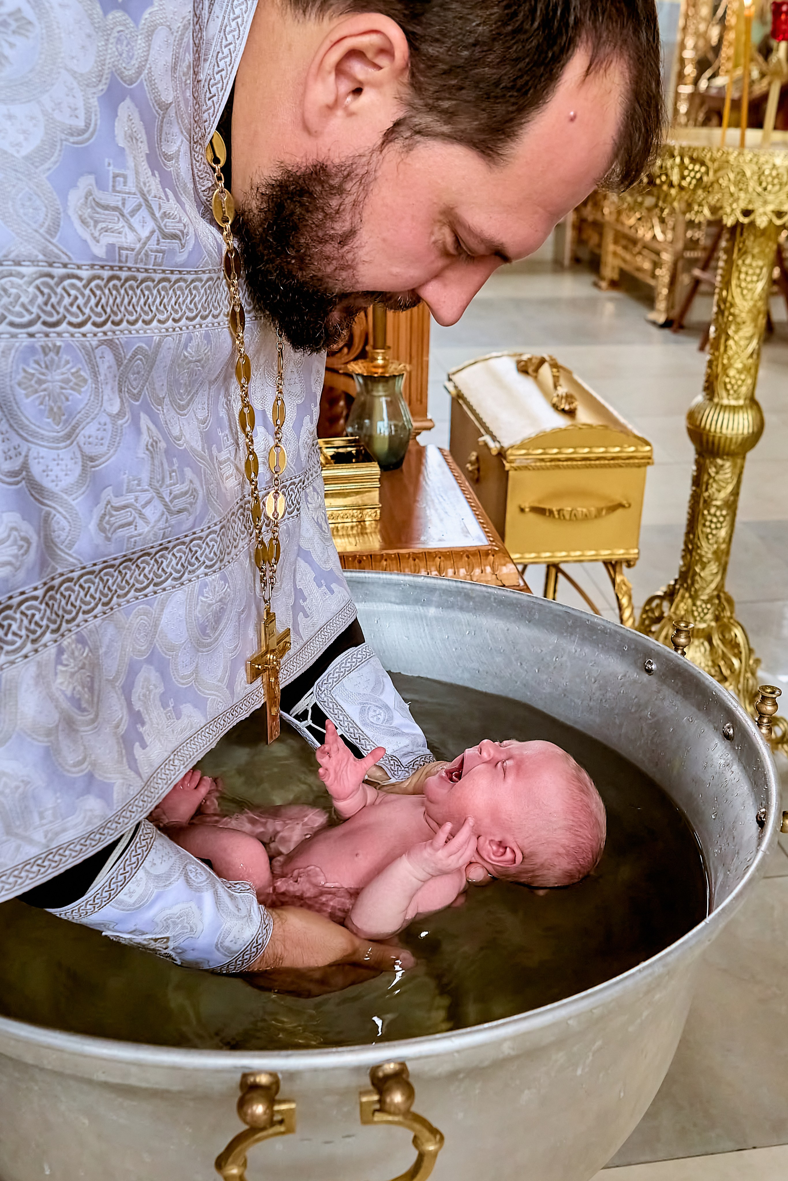 Фотограф Таинства Крещения и Венчания в Дзержинске и Нижнем Новгороде для фотокниги и альбомов