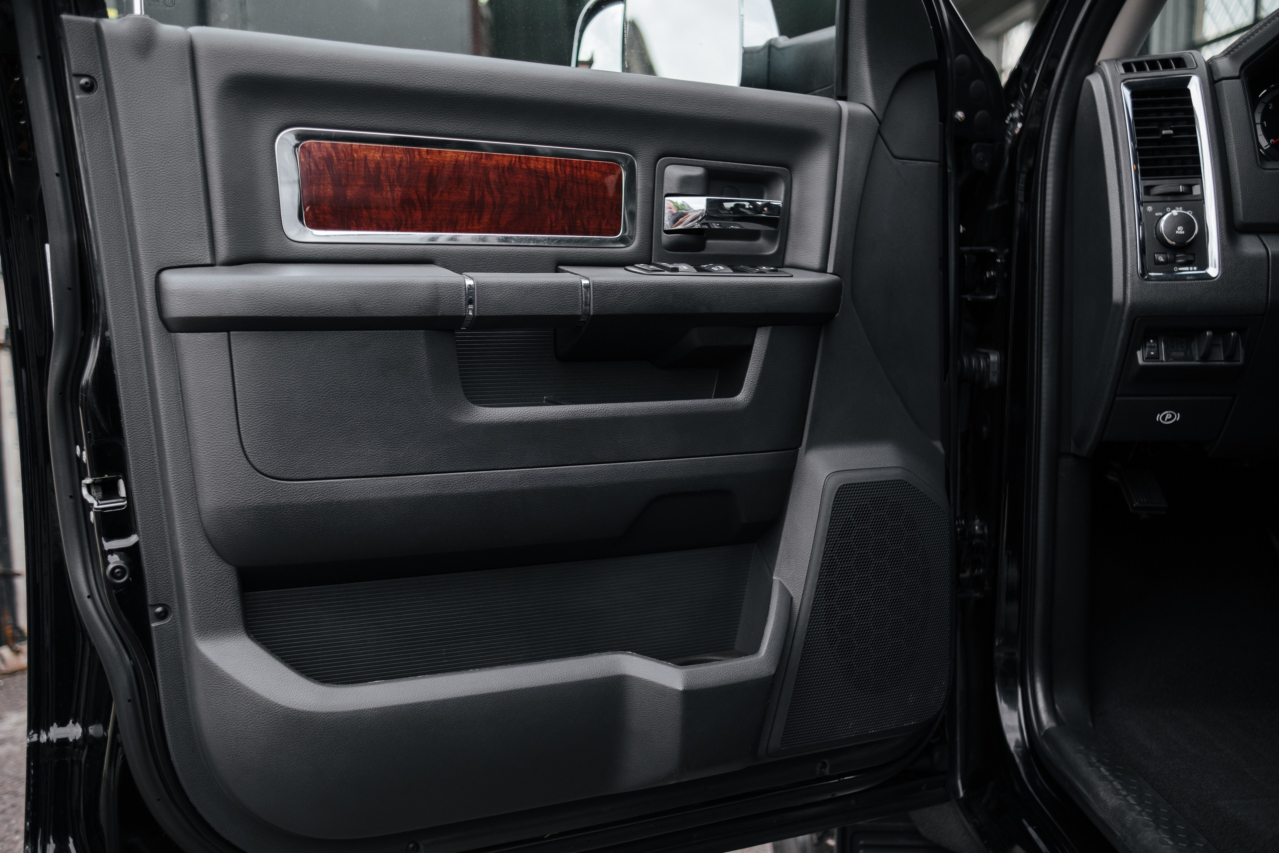 DODGE RAM. Фуд и предметный фотограф Виталий Морозов г. Москва