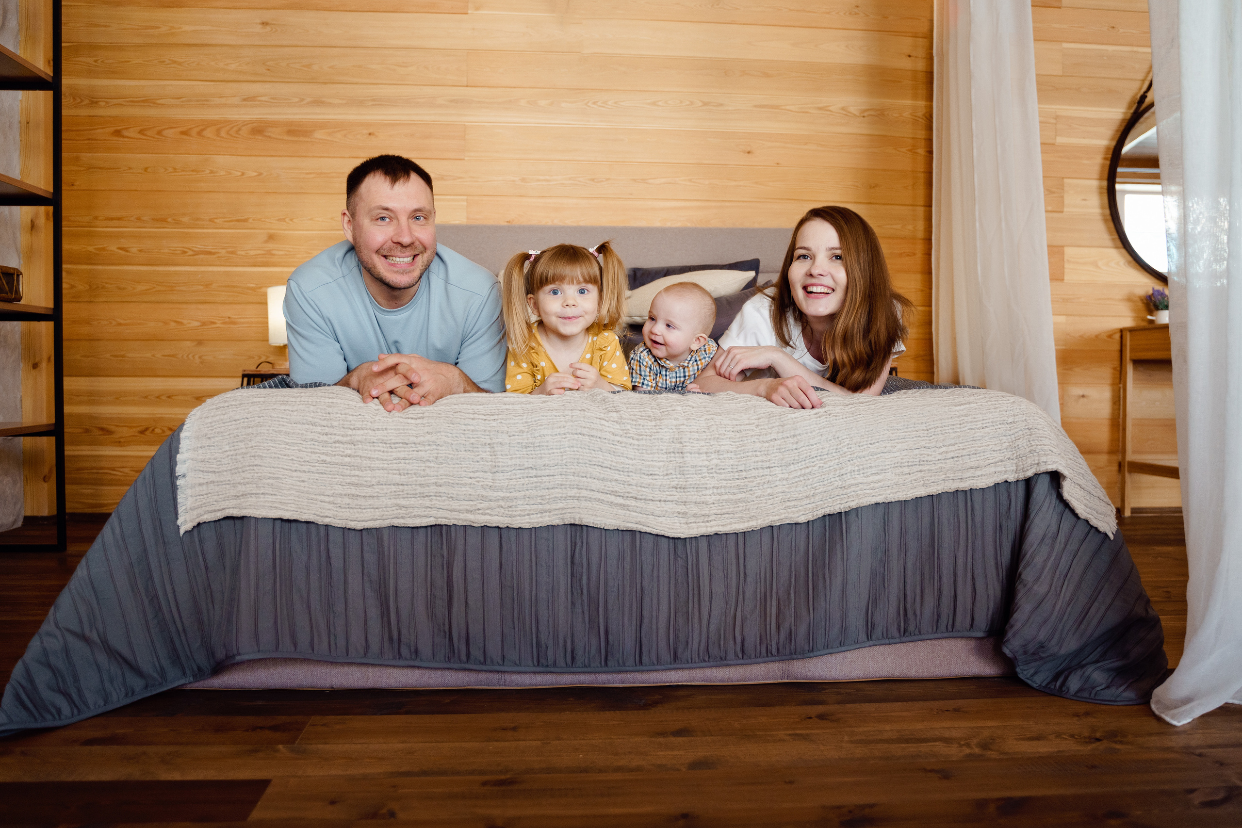 Светик и ее семья. Nadia Fay