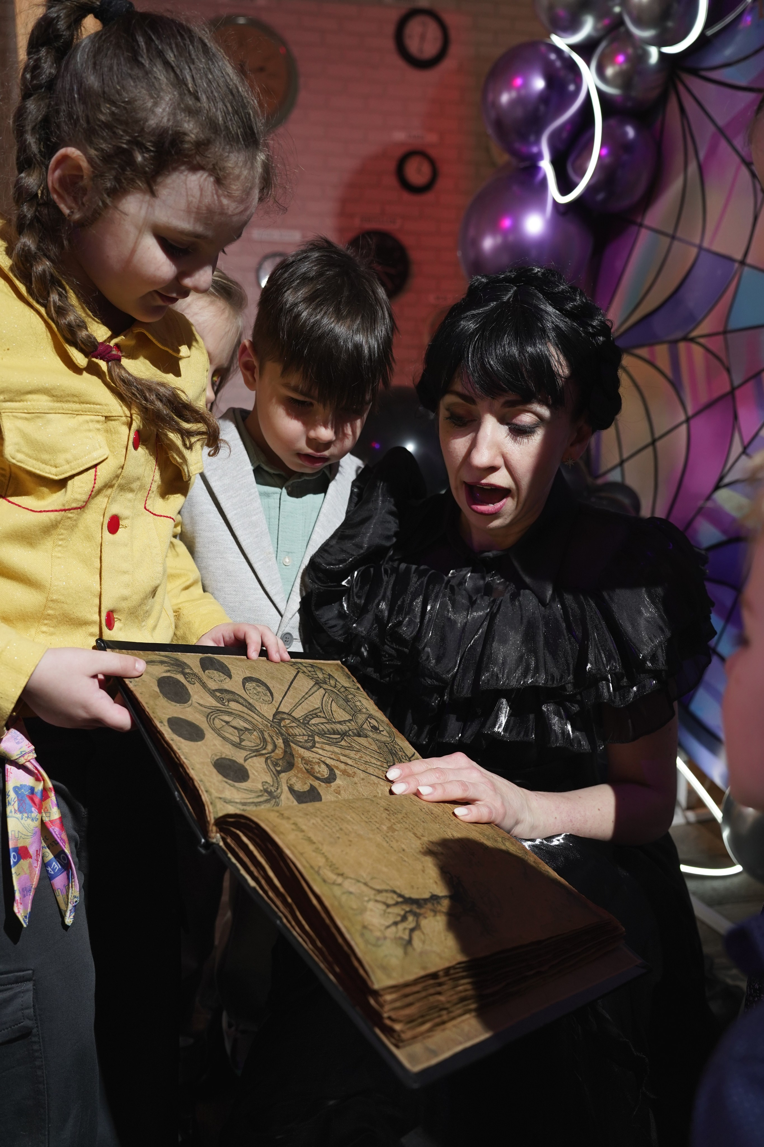 Д. Р. Уэнсдэй. Фото / Видеосъемка в Москве