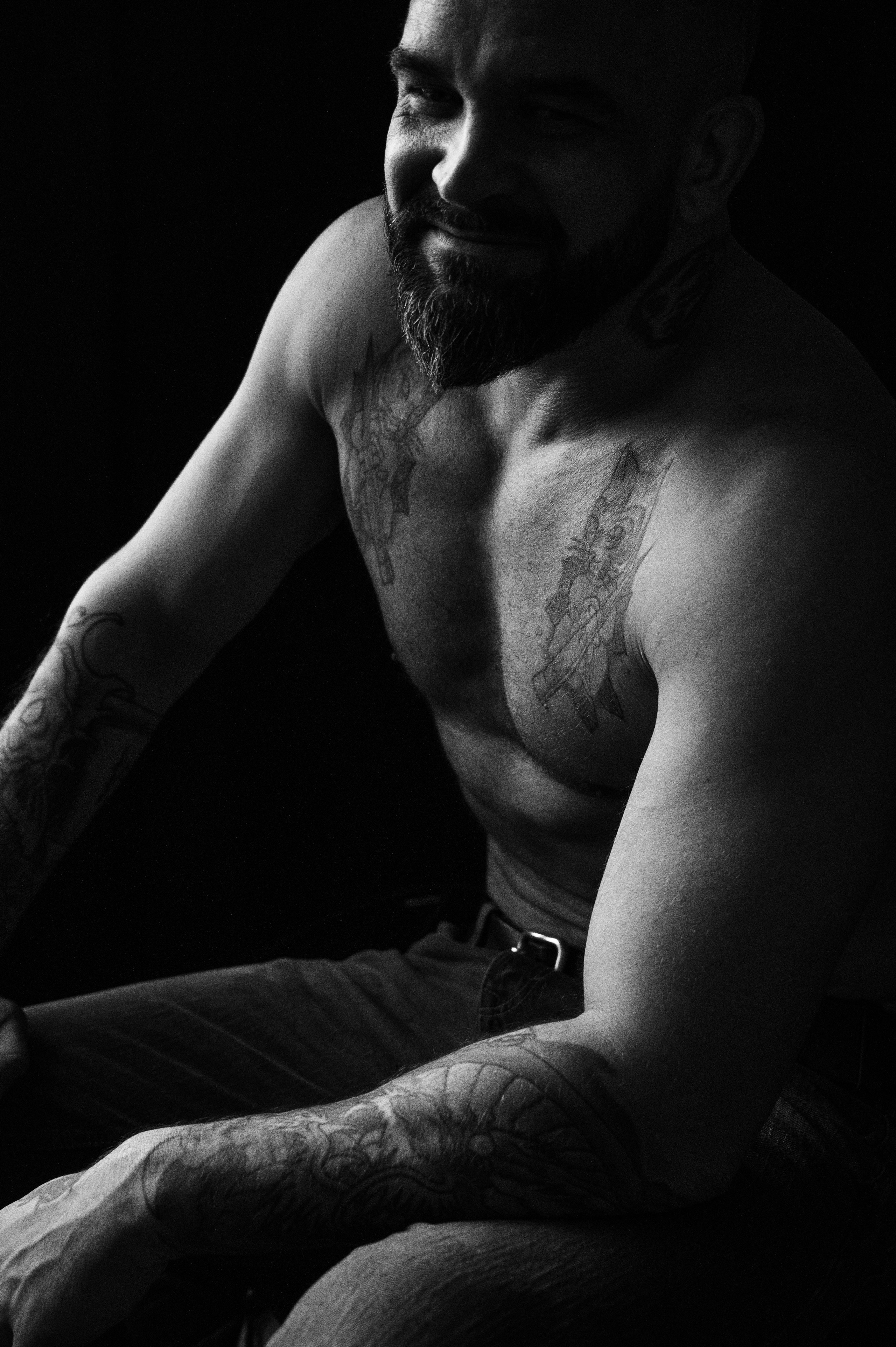 Мужской фотограф. Профессиональный фотограф беременности в СПБ. Стильные фотосессии беременности в стиле минимализм и классическая фотография