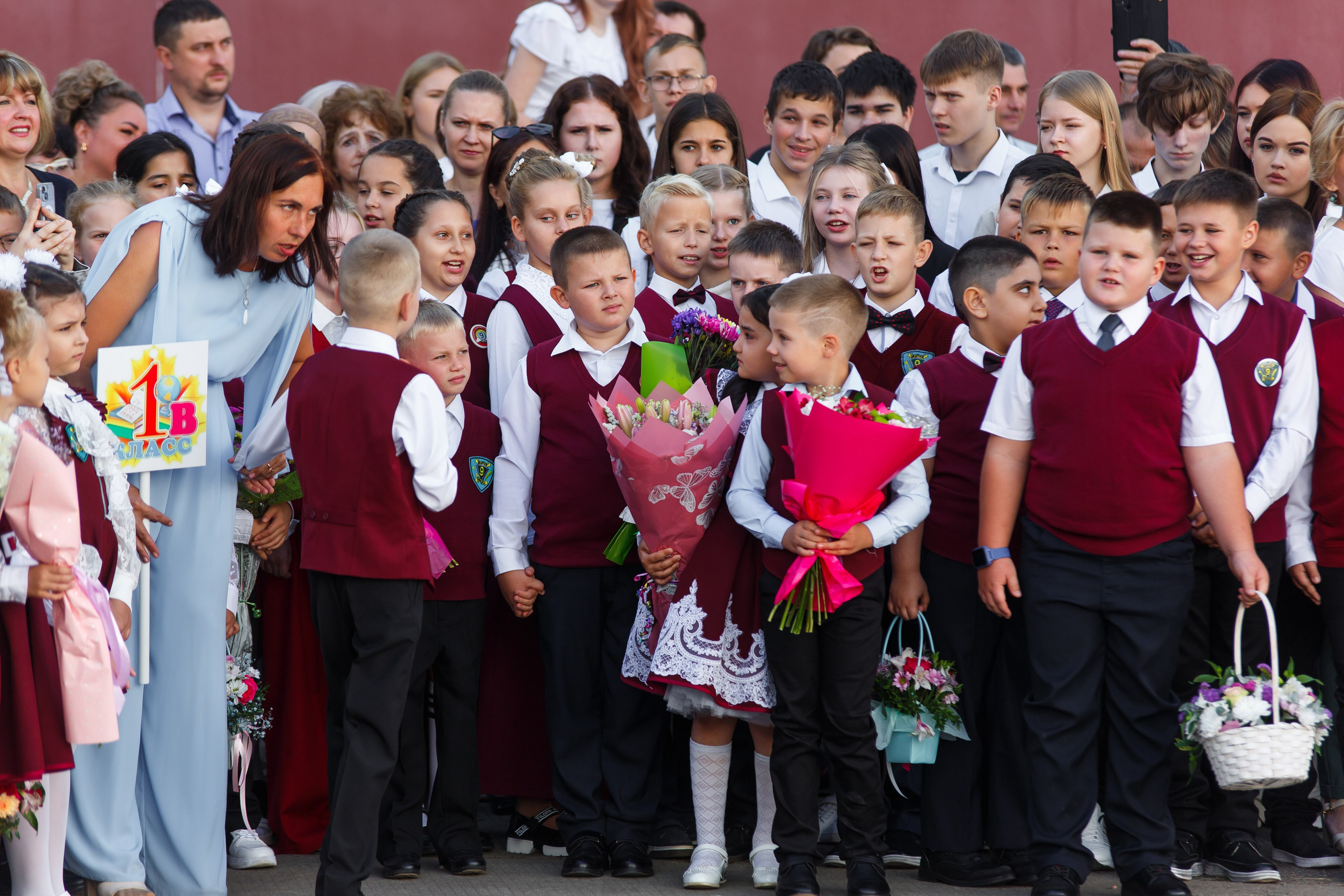 01 СЕНТЯБРЯ 2024 (МБОУ г. Мценска «Средняя школа № 9»). Профессиональный фотограф в Мценске и Орловской области