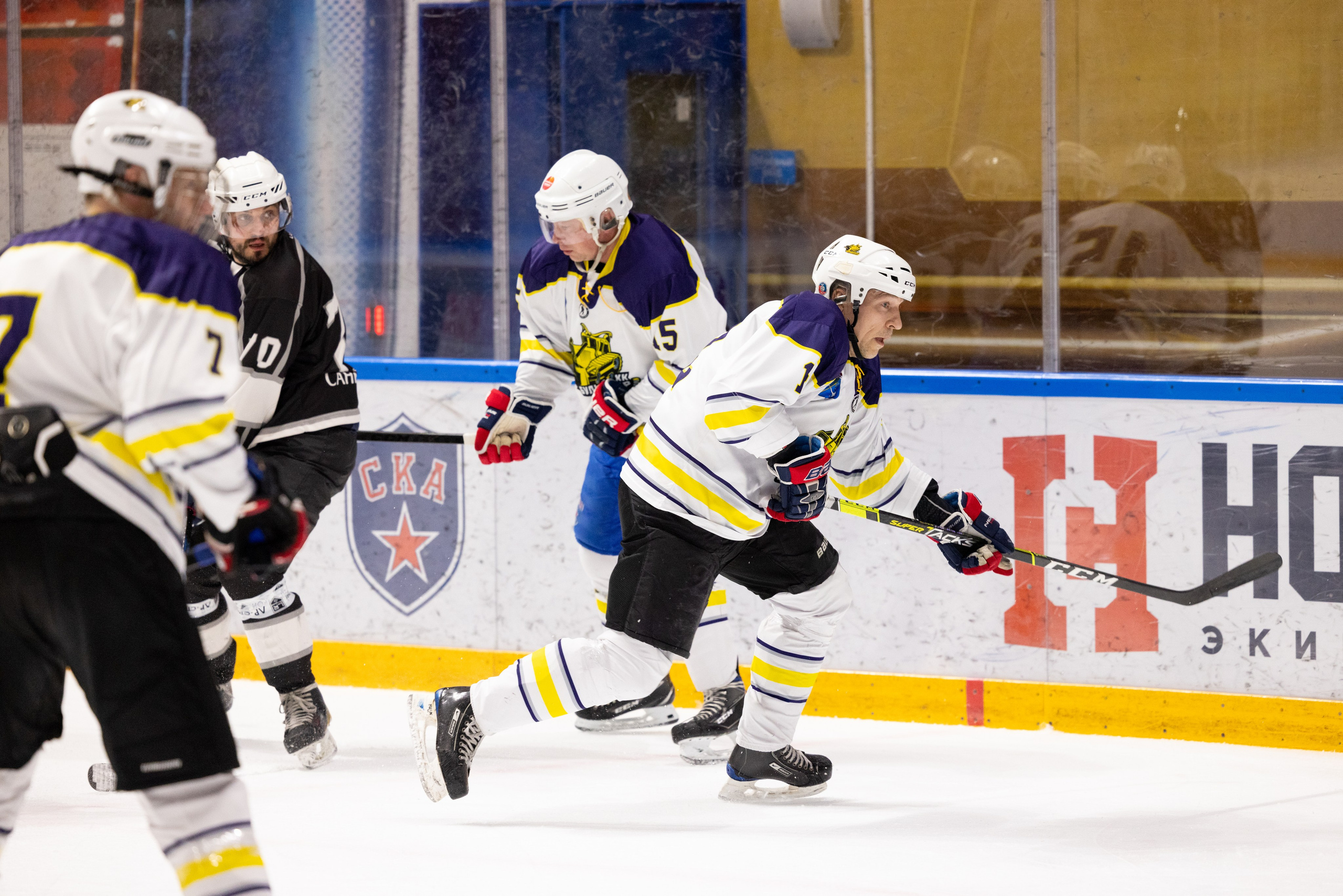 Бульдозер vs. LR-строй. Фотограф Александр Заломаев