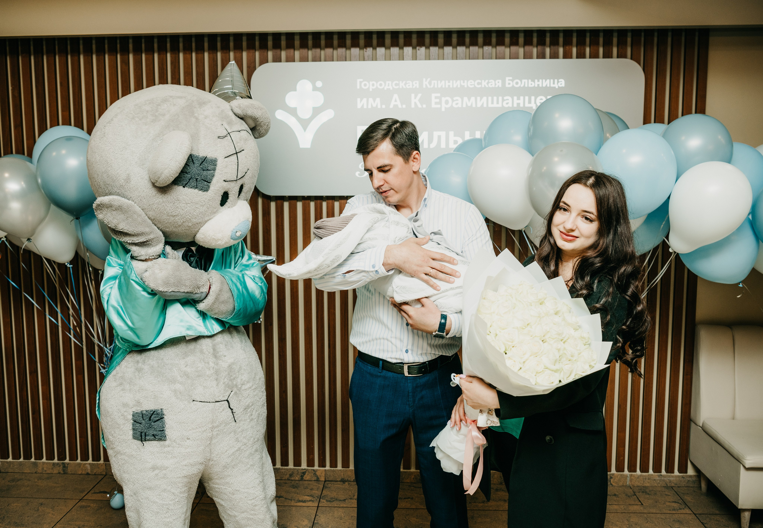 Выписка Амира. ГКБ Ерамишанцева. Фотограф на выписку из роддома в Москве и МО