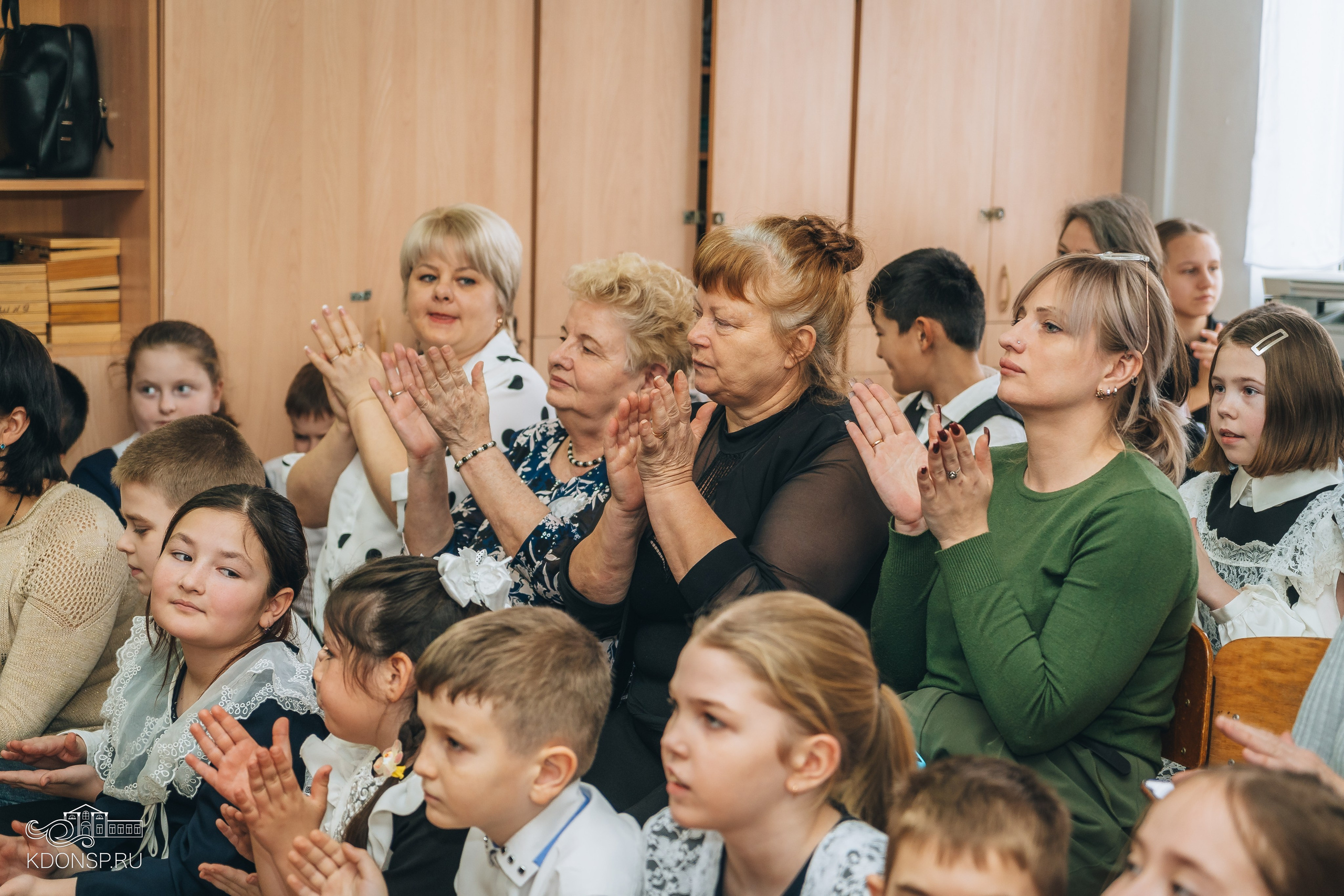 В преддверии праздника весны. Новотитаровский Дом культуры