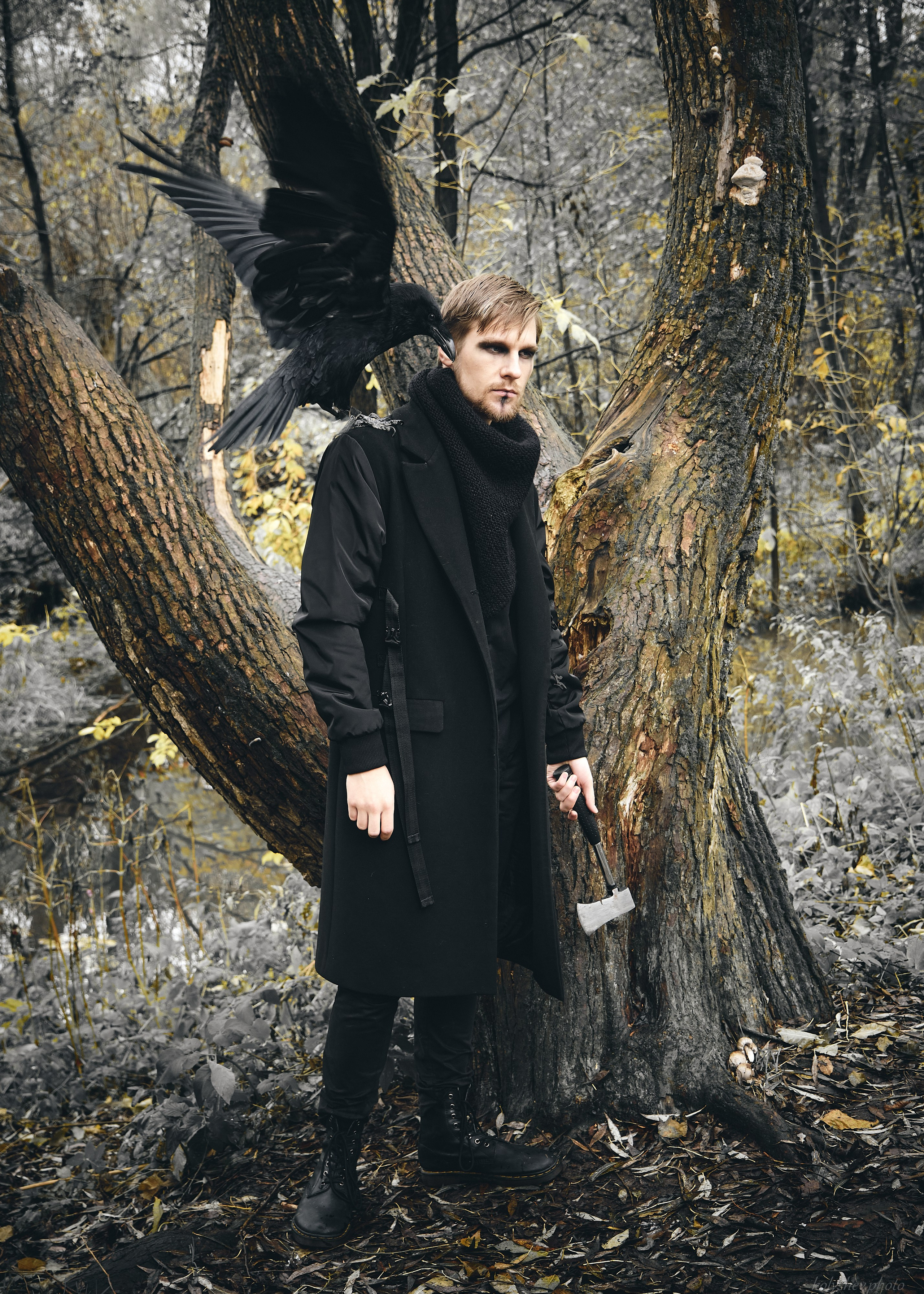 Фотосессия с вороном в парке. Портретный фотограф на новый год в Москве Виктория Колышева