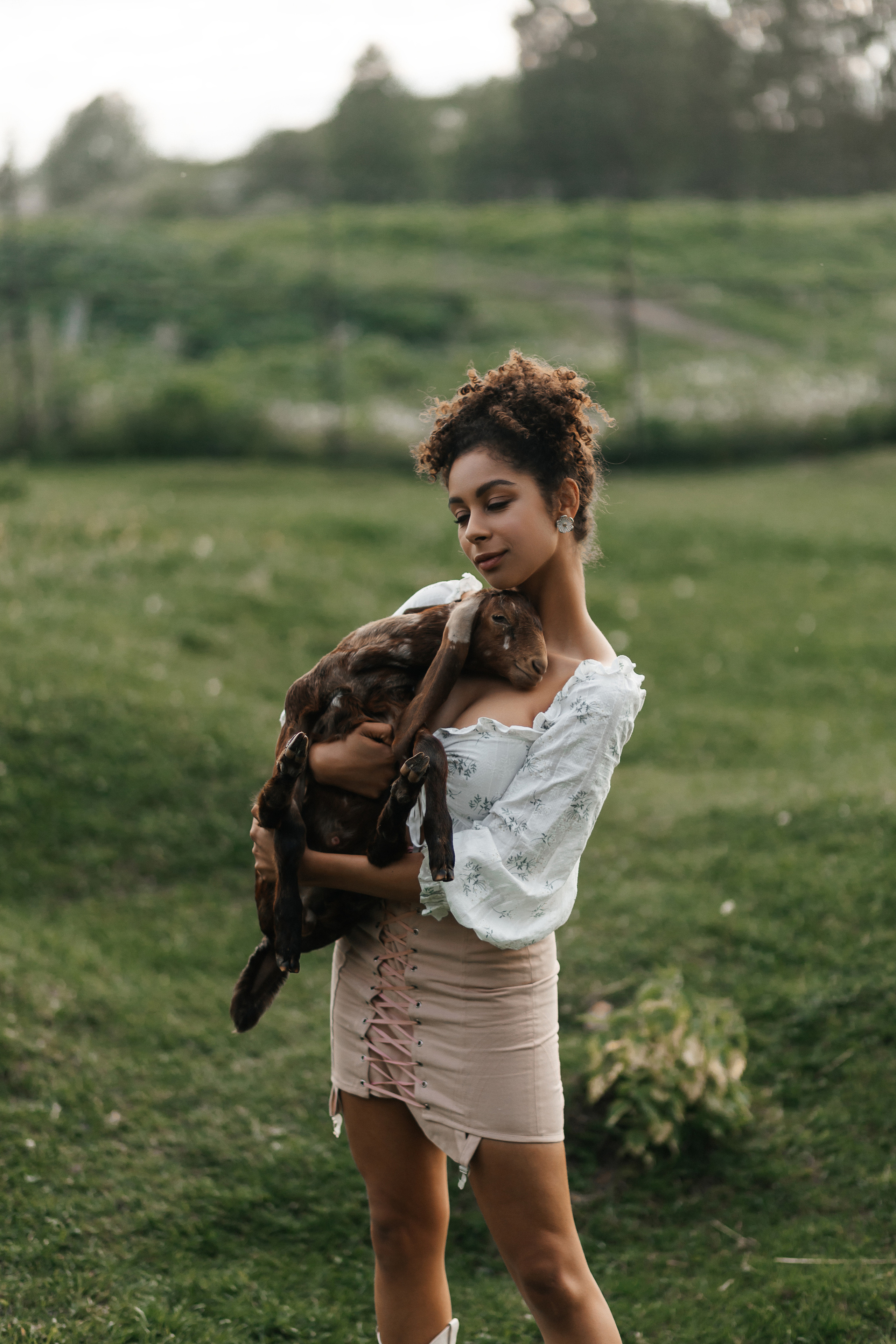 Амалия (съемка с козлёнком). Фотограф Наталия Федосова, г. Москва. TG и Instagram @nataliya_raw