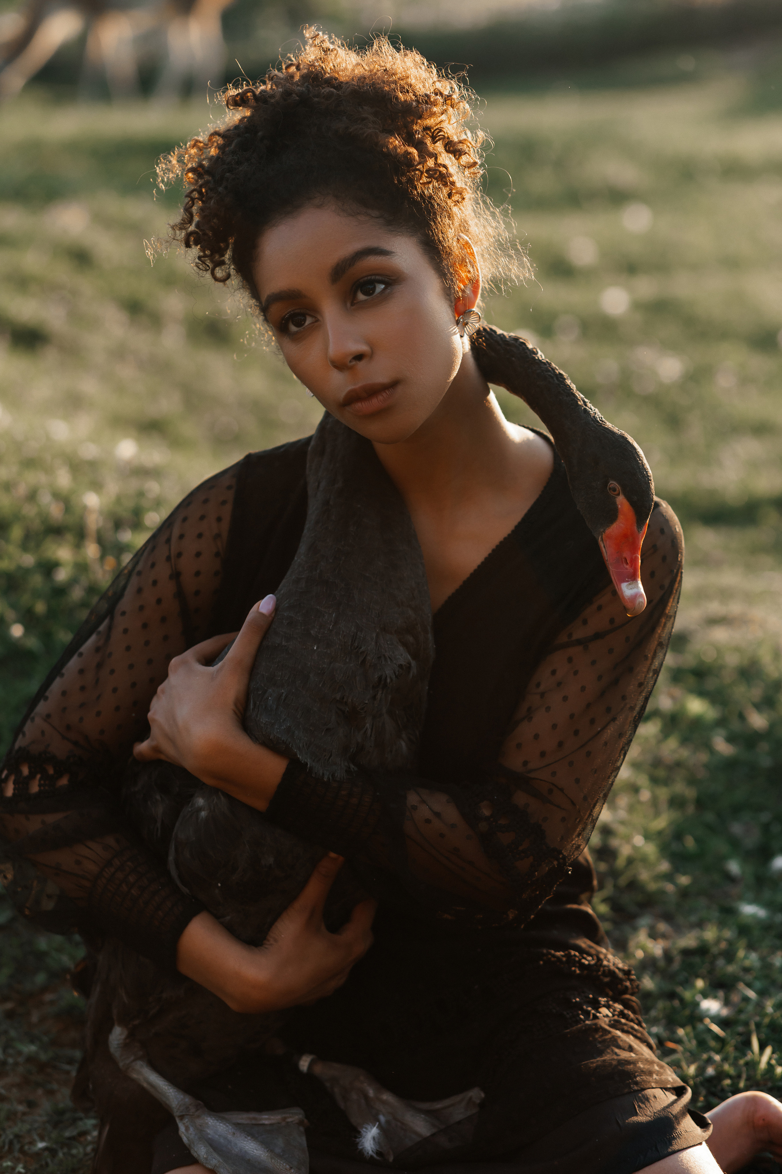 Амалия (съемка с лебедем). Фотограф Наталия Федосова, г. Москва. TG и Instagram @nataliya_raw