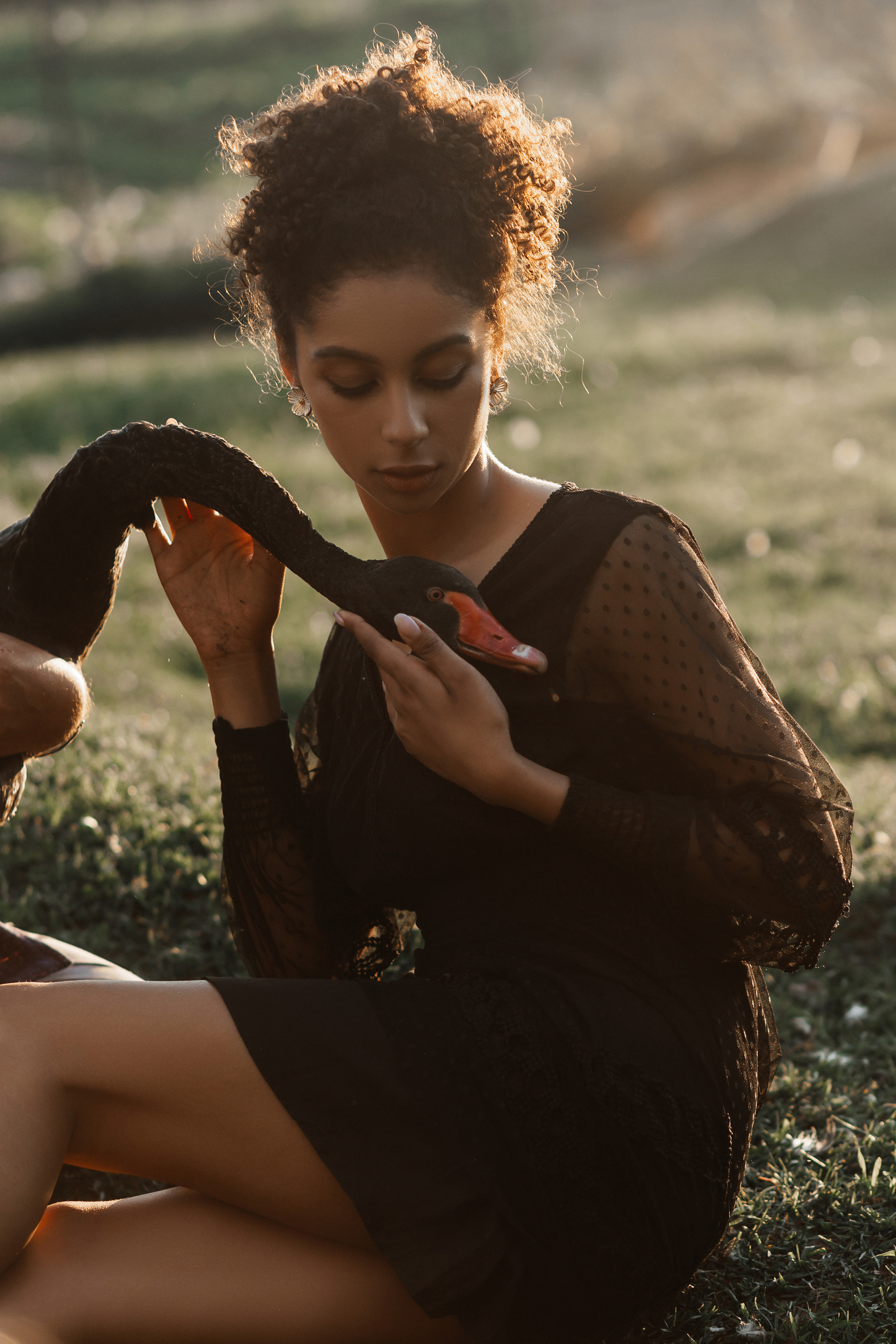 Амалия (съемка с лебедем). Фотограф Наталия Федосова, г. Москва. TG и Instagram @nataliya_raw