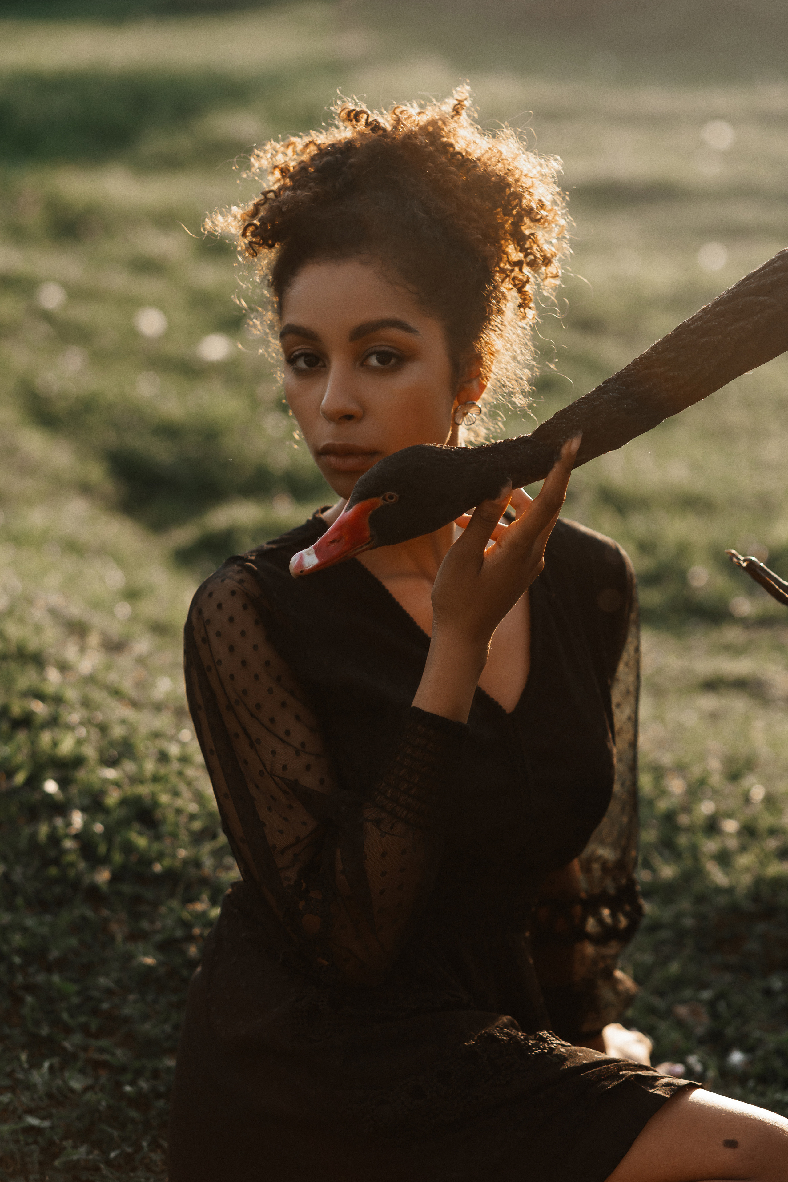 Амалия (съемка с лебедем). Фотограф Наталия Федосова, г. Москва. TG и Instagram @nataliya_raw