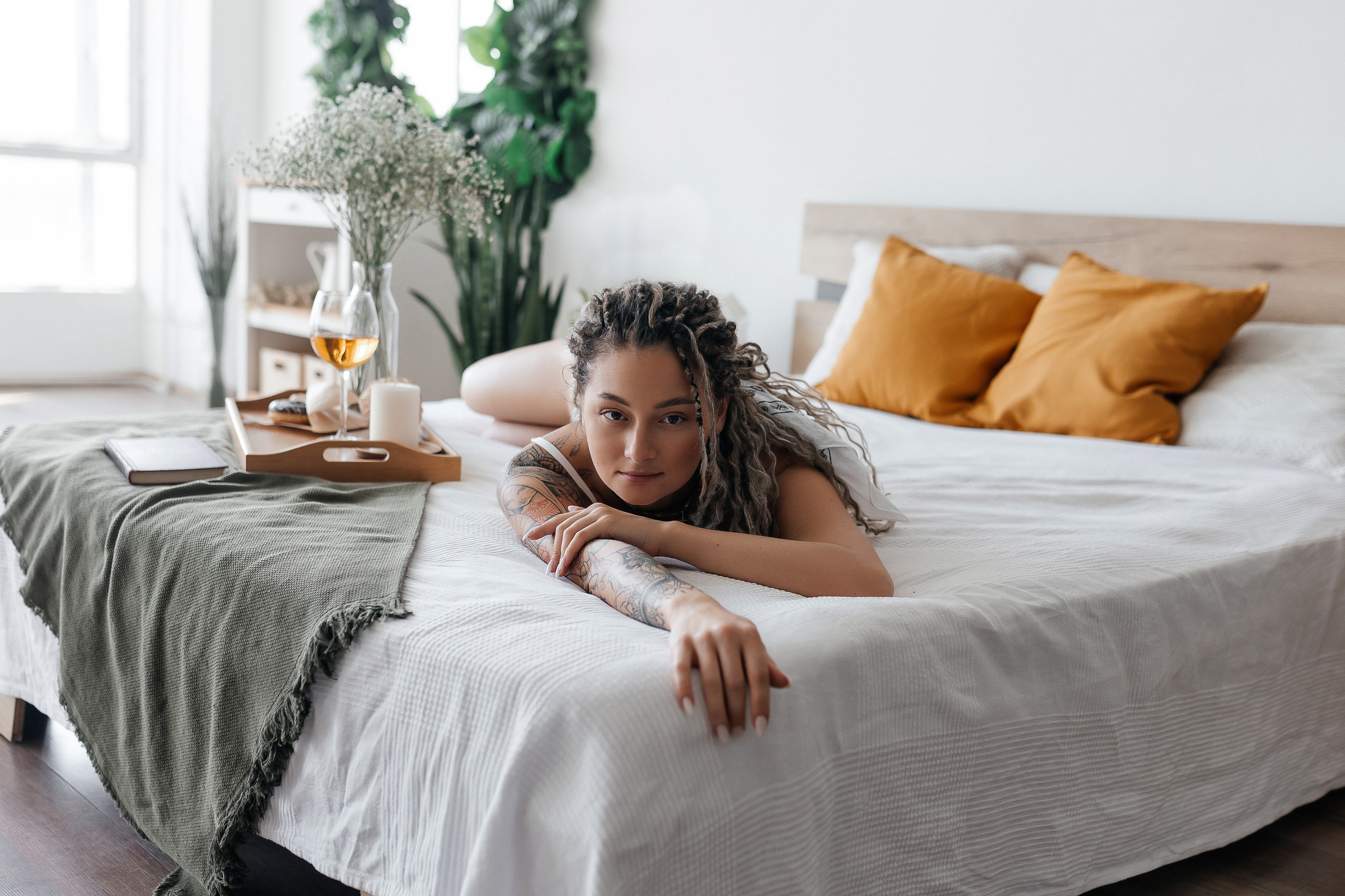 Оливия, съемка в студии (будуарная съемка). Фотограф Наталия Федосова, г. Москва. TG и Instagram @nataliya_raw