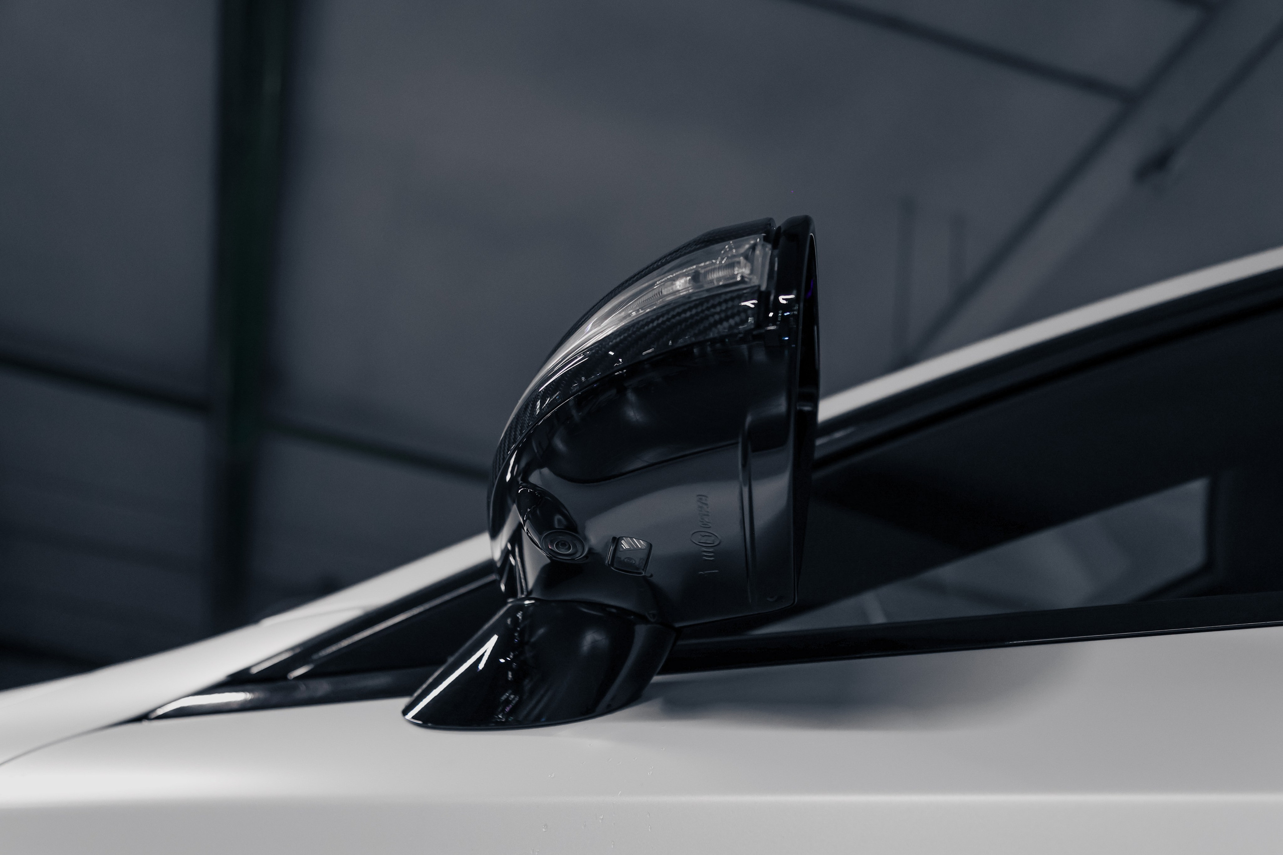 2020 MERCEDES BENZ S63 AMG WHITE ON BLACK $145,000 / 27,100 KM ODOMETER. Mixturecaptures