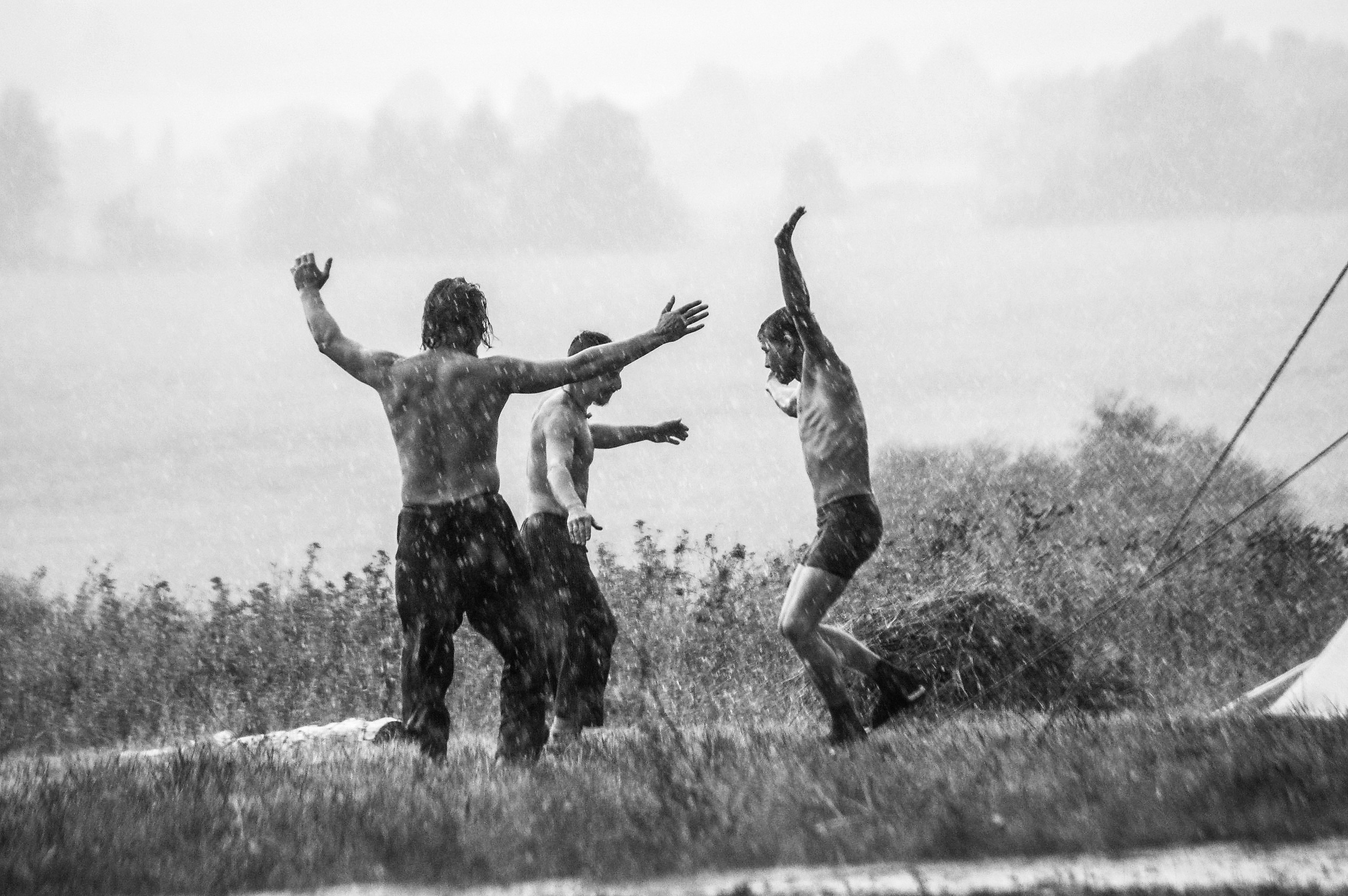 Дождь. Фотостудия Портрет Свадебный и семейный фотограф в Рязани
