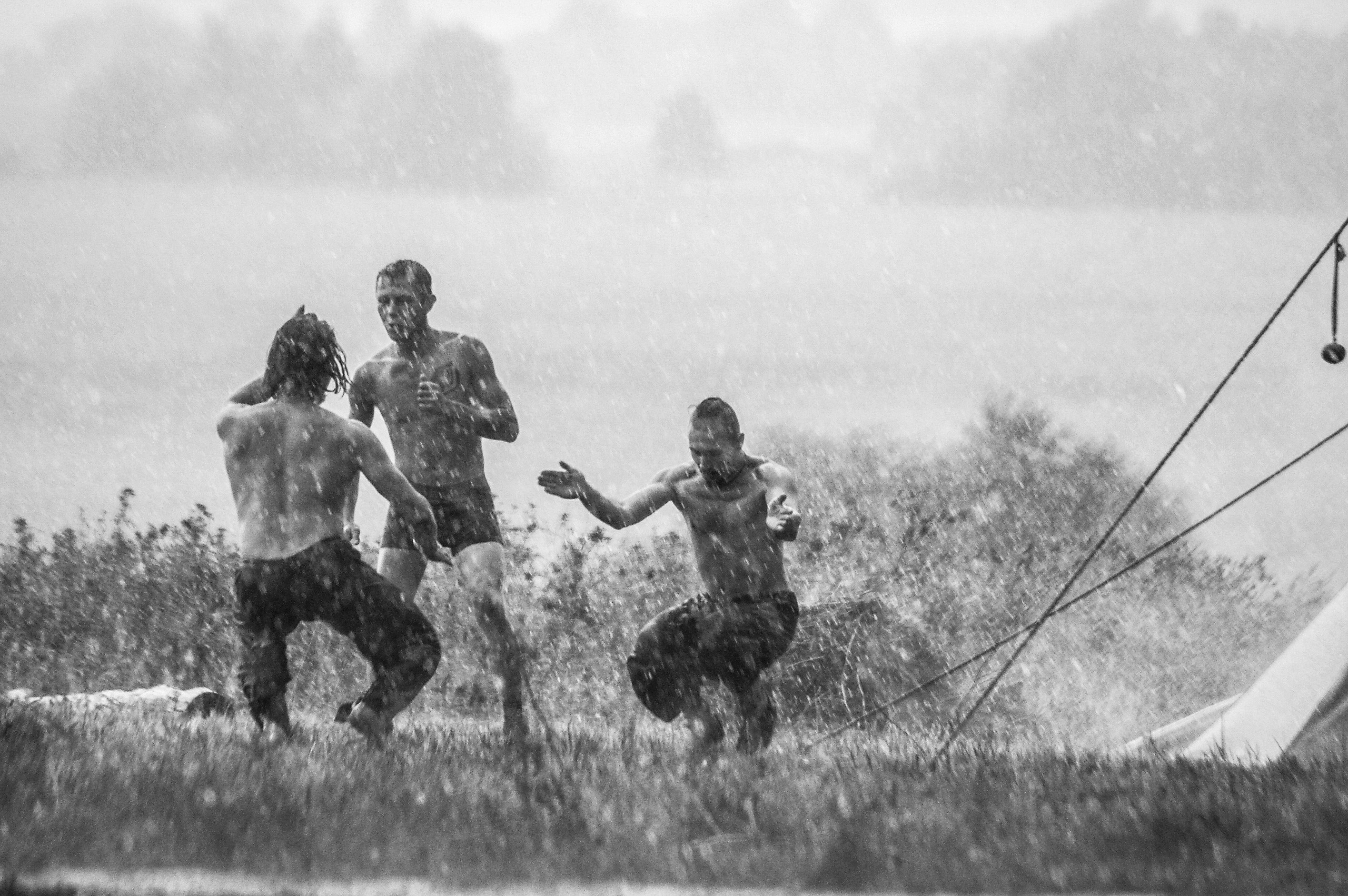 Дождь. Фотостудия Портрет Свадебный и семейный фотограф в Рязани