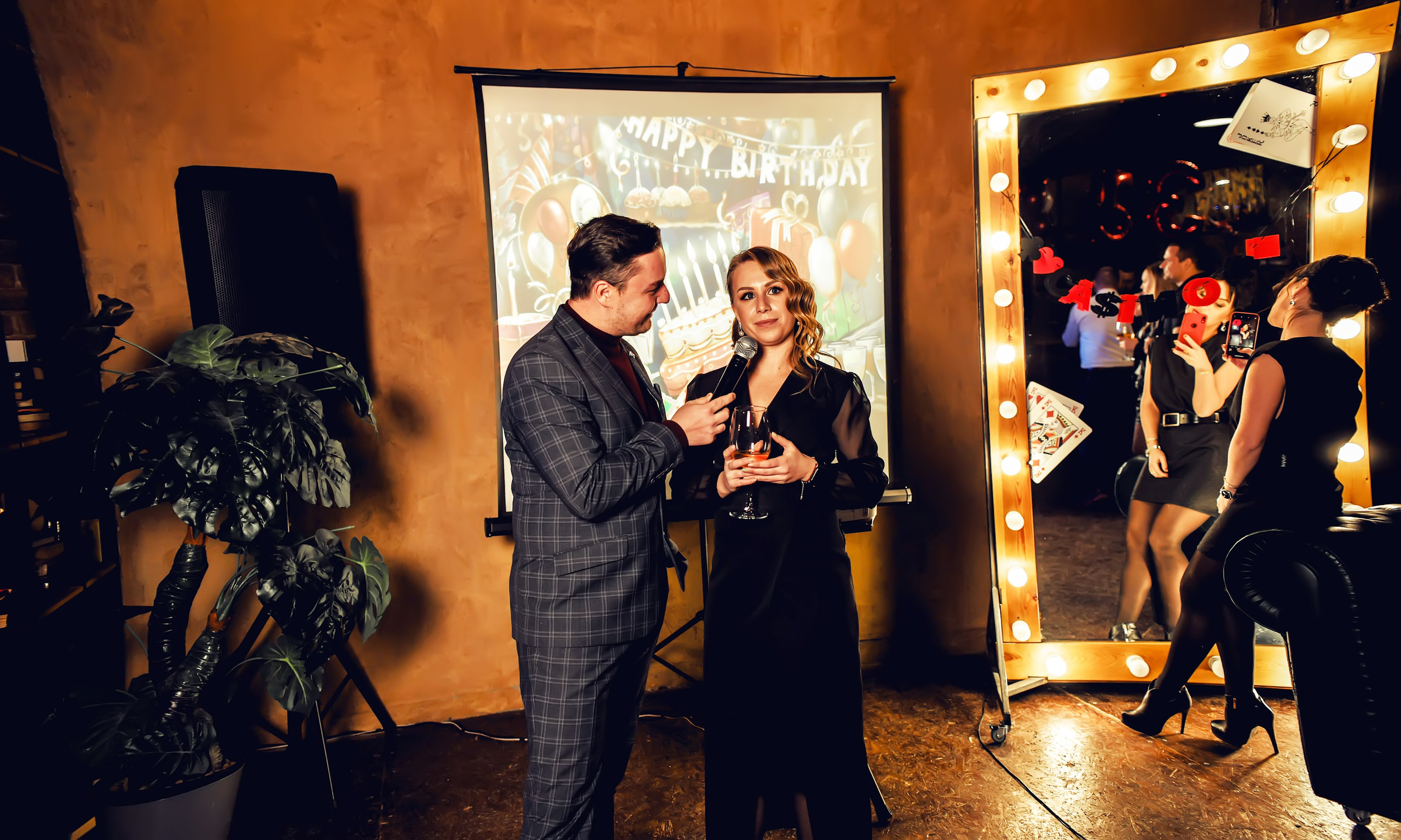 Тематическая вечеринка на юбилей 35 лет. Свадебный, семейный, детский, контент фотограф в Омске Максим Ильин