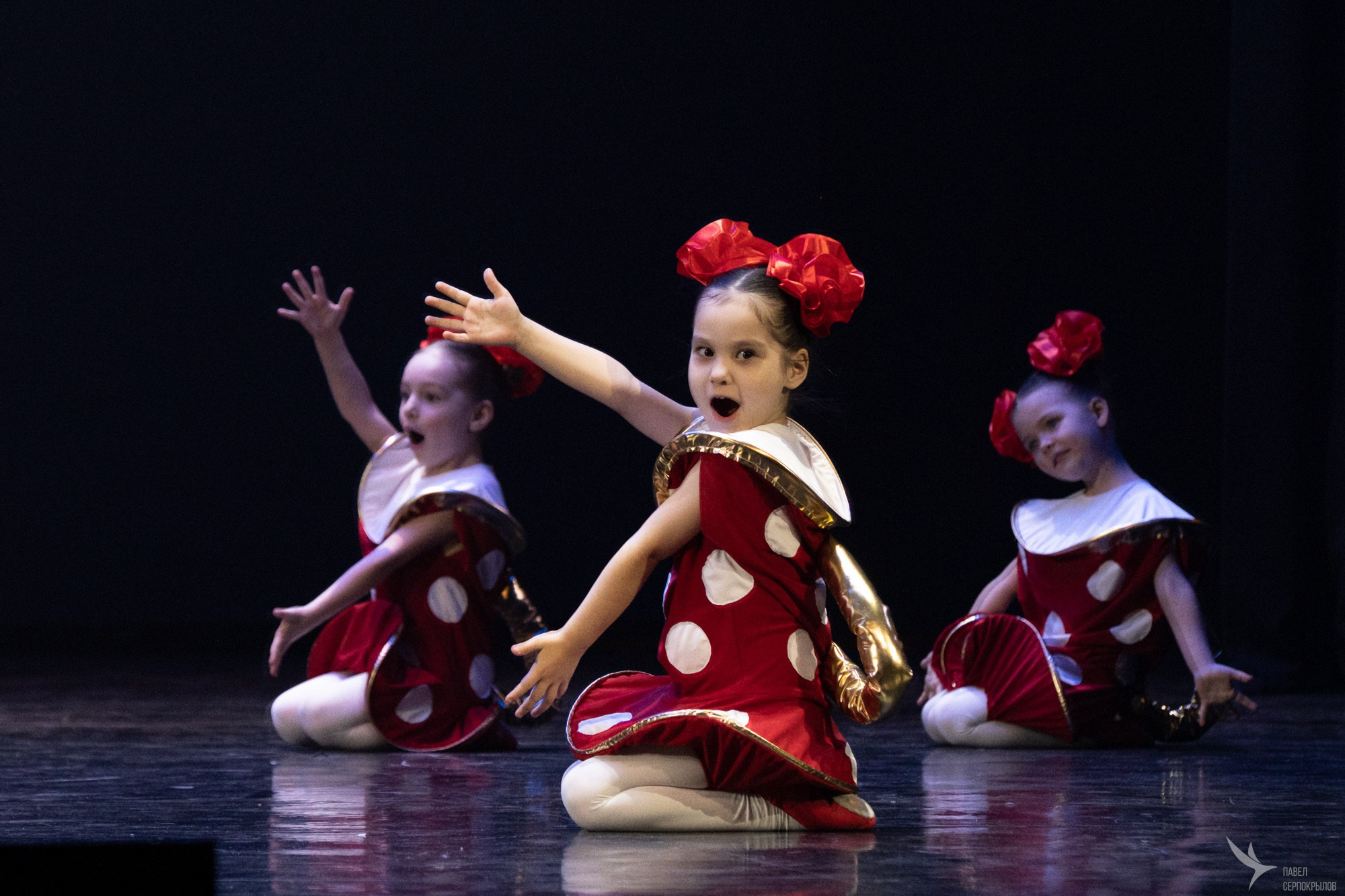 Отчетный концерт студии танца «ШАГ». Репортажный фотограф в Казани Павел Серпокрылов