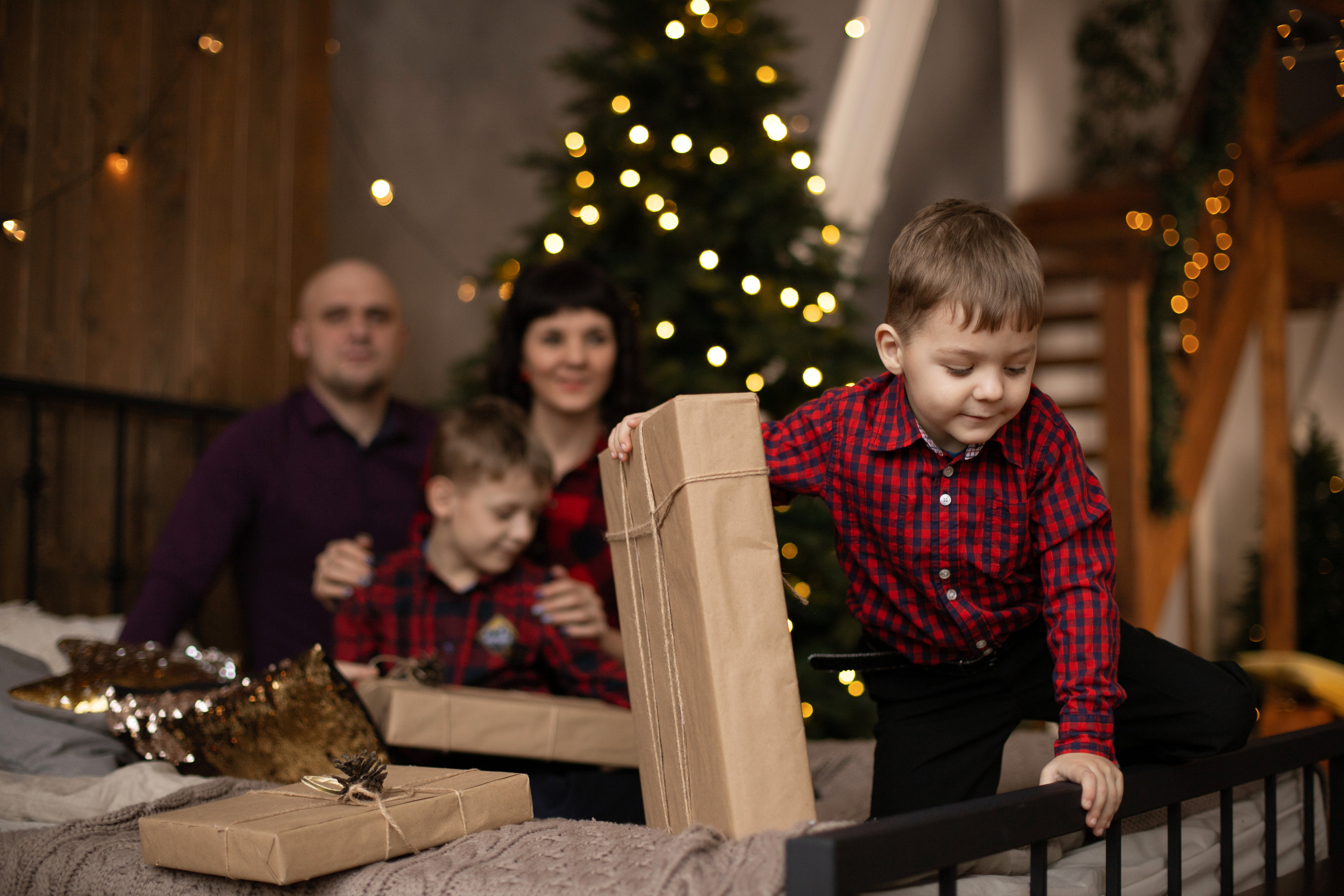 Семейные студийные фотосъемки. Семейный фотограф в Красноярске Наталья Алина