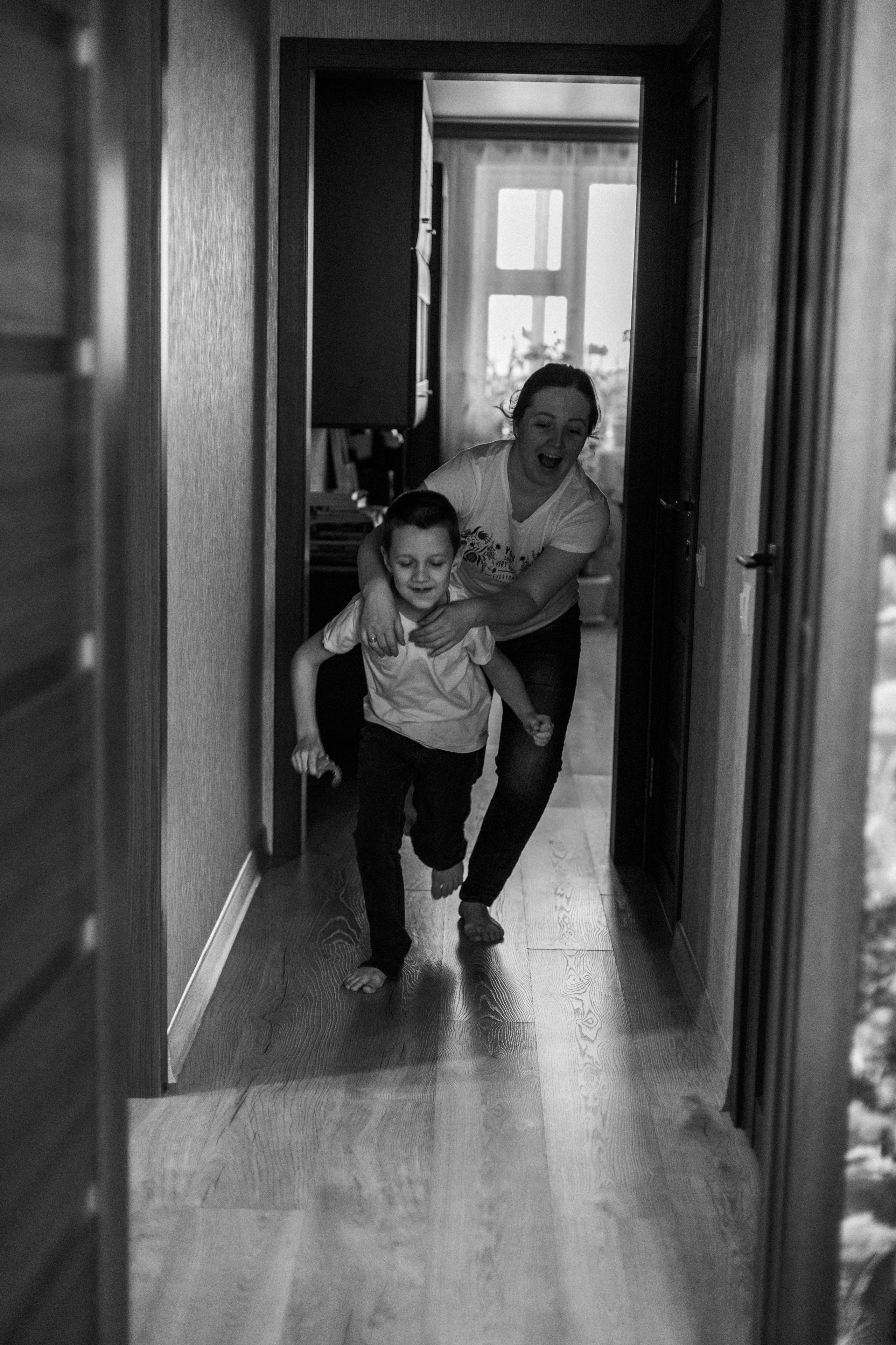 Ирина с сыновьями. Семейный фотограф lifestyle в Новосибирске Елена Шпилевая