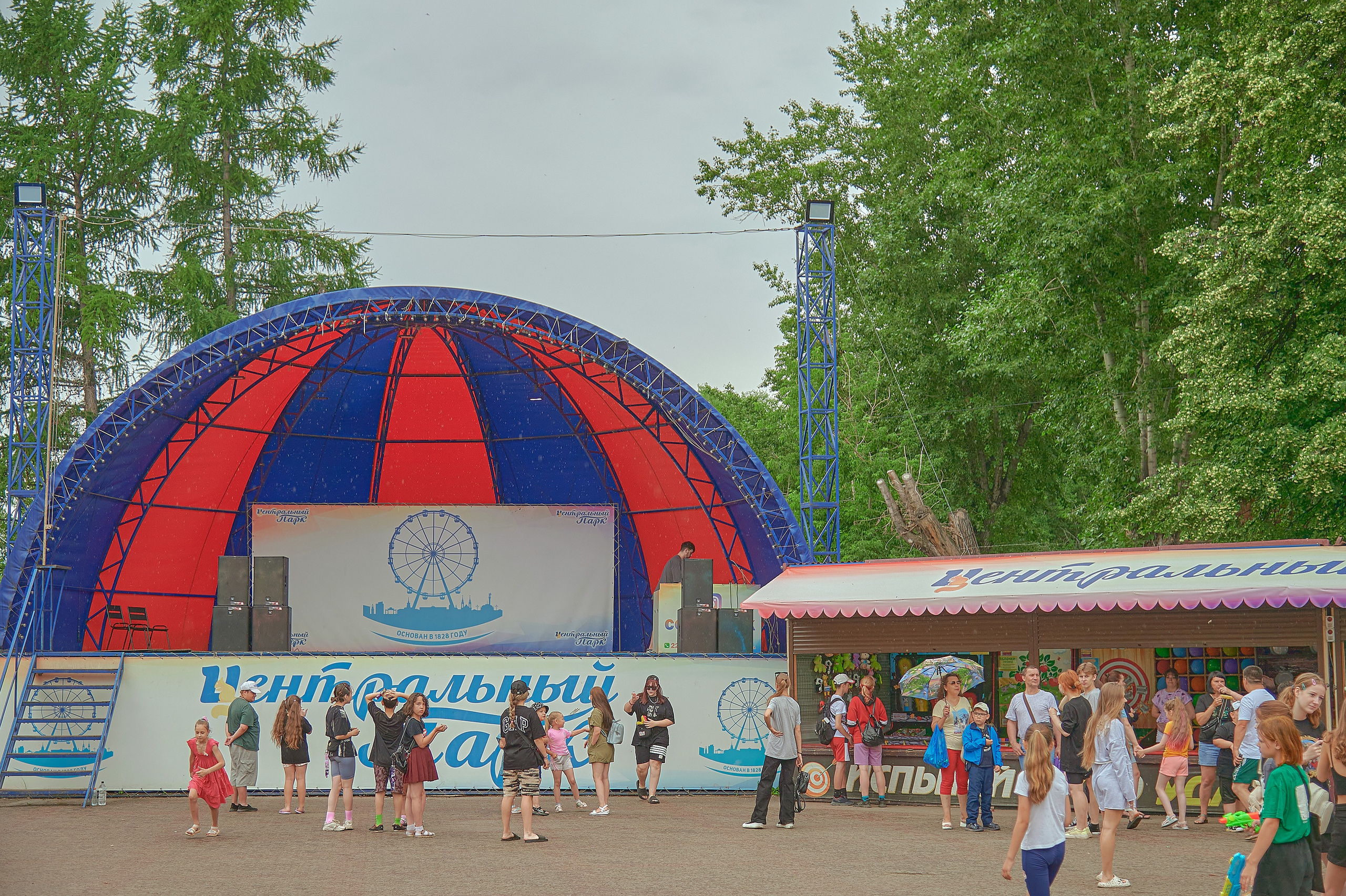 Портфолио репортажной фотосъёмки: Иван Купало в Центральном парке Красноярск. Фотограф Яковлев Роман — Красноярск