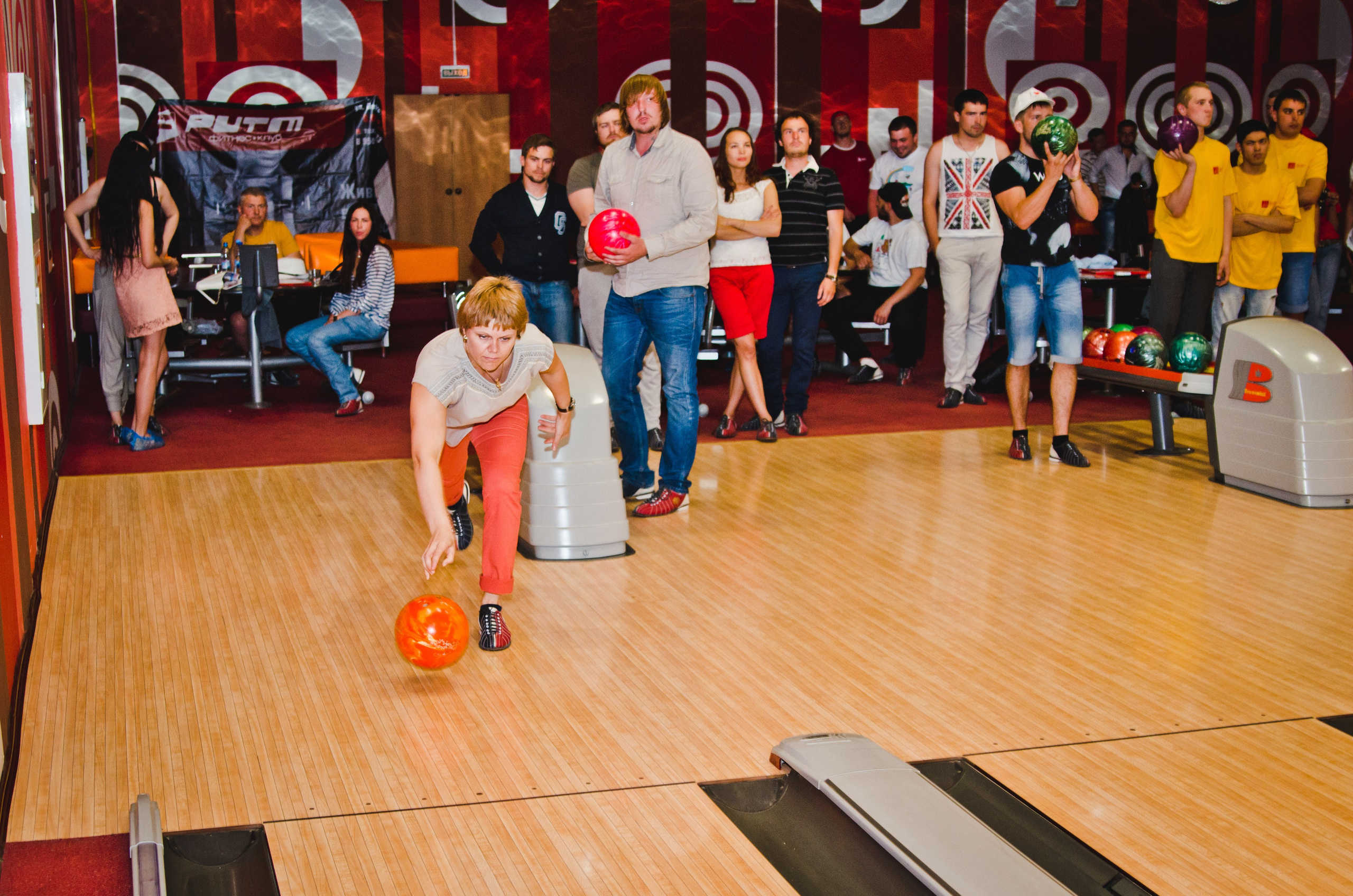 Копоратив.МТС-Теле2-Ростелеком.Боулинг. Свадебный и семейный фотограф Денис Лукьянов в Краснодаре, Краснодарском крае и Республике Крым