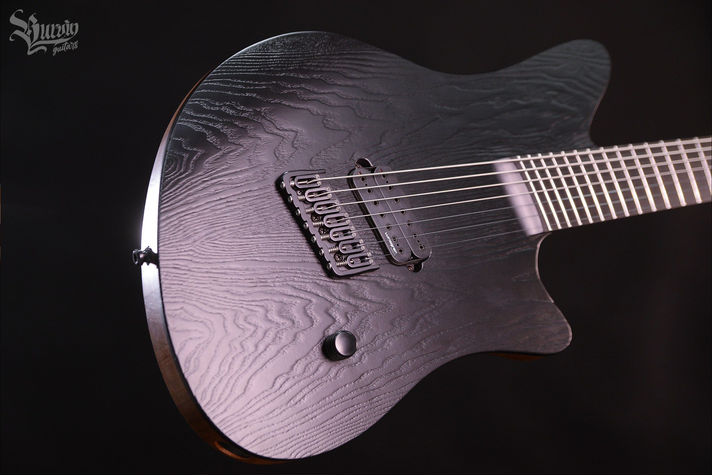 051 YAGA 7. Master of making guitars and basses to order