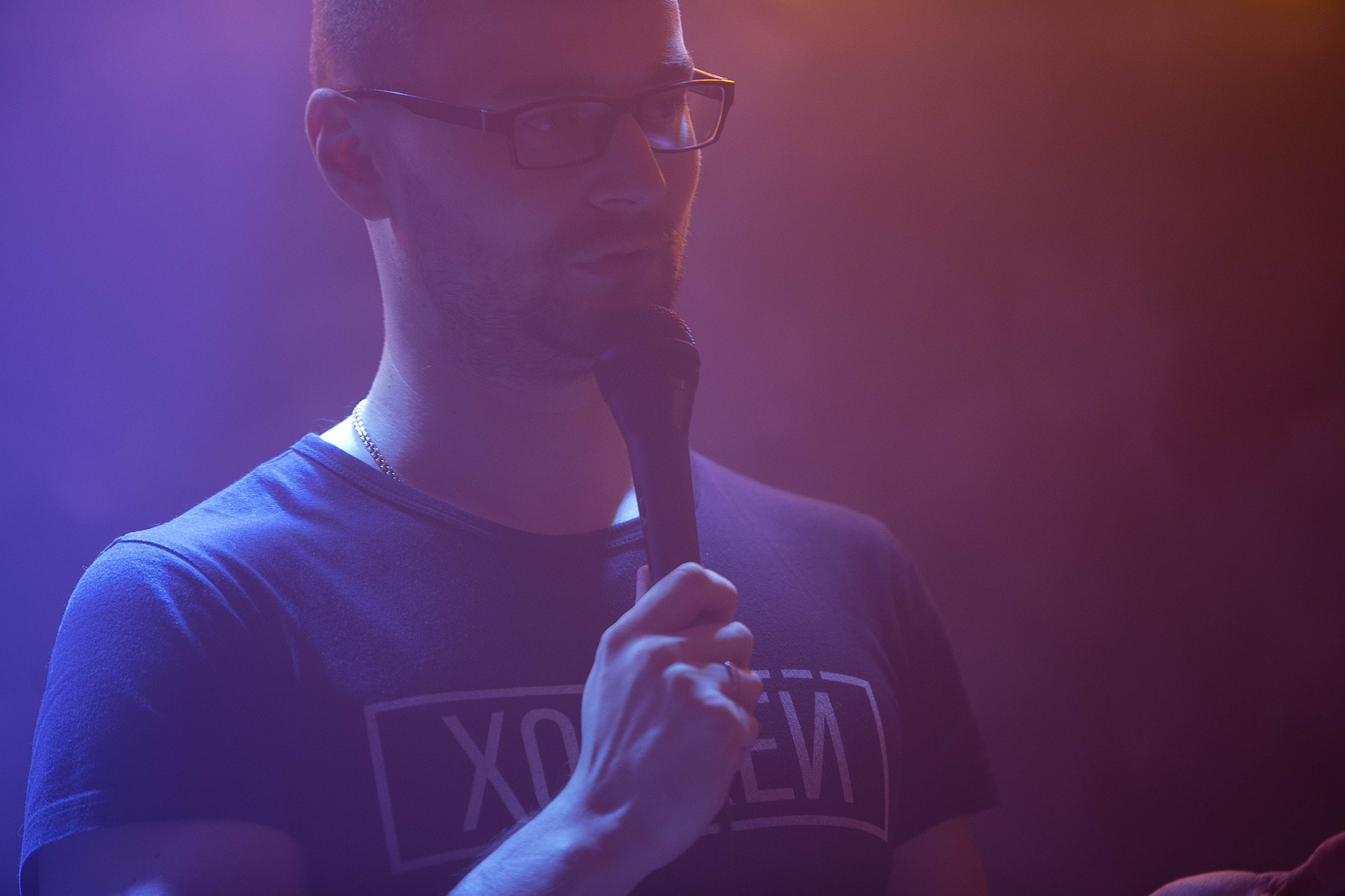 Стендап. Ваш репортажный фотограф Артемий Антонов