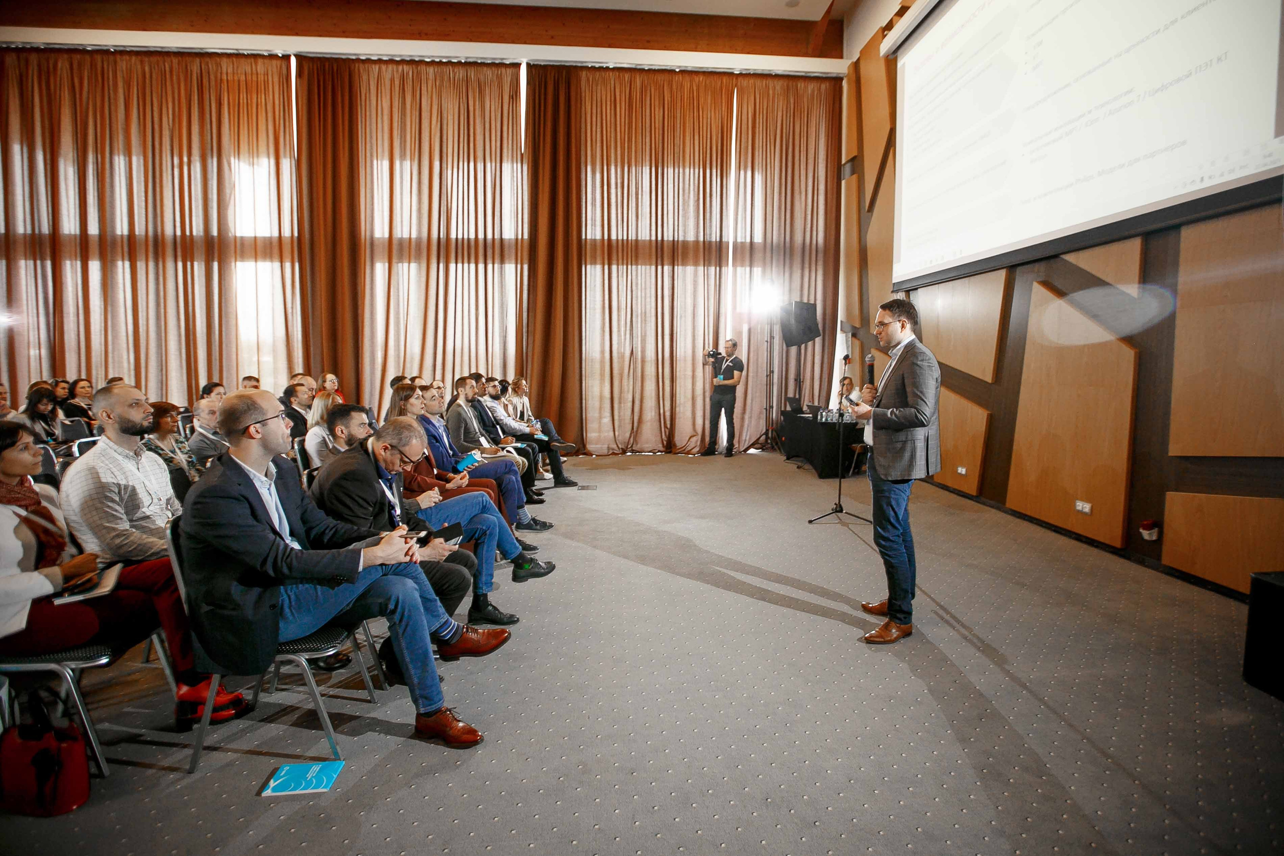 Конференция в «Азимуте». Ваш репортажный фотограф Артемий Антонов