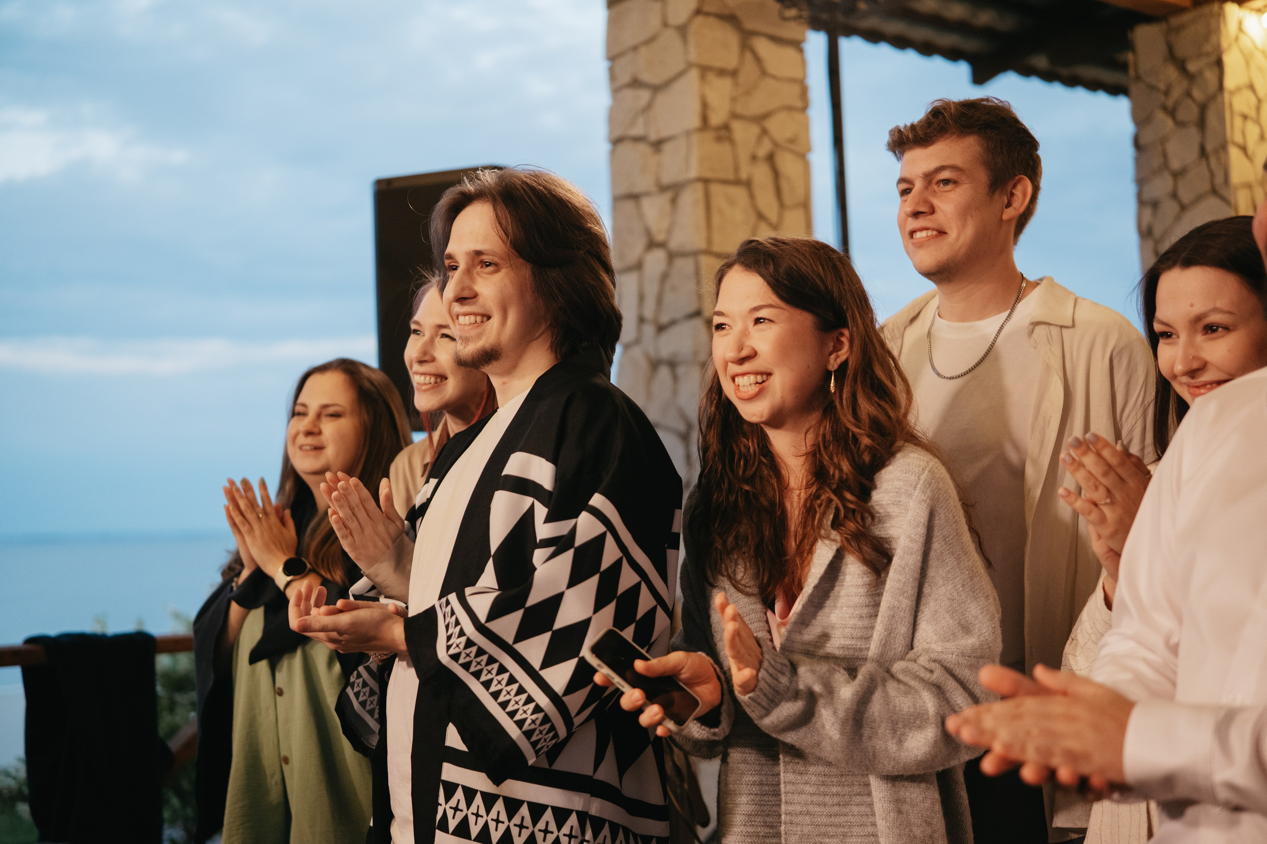 Молодые счастливые. Обо мне