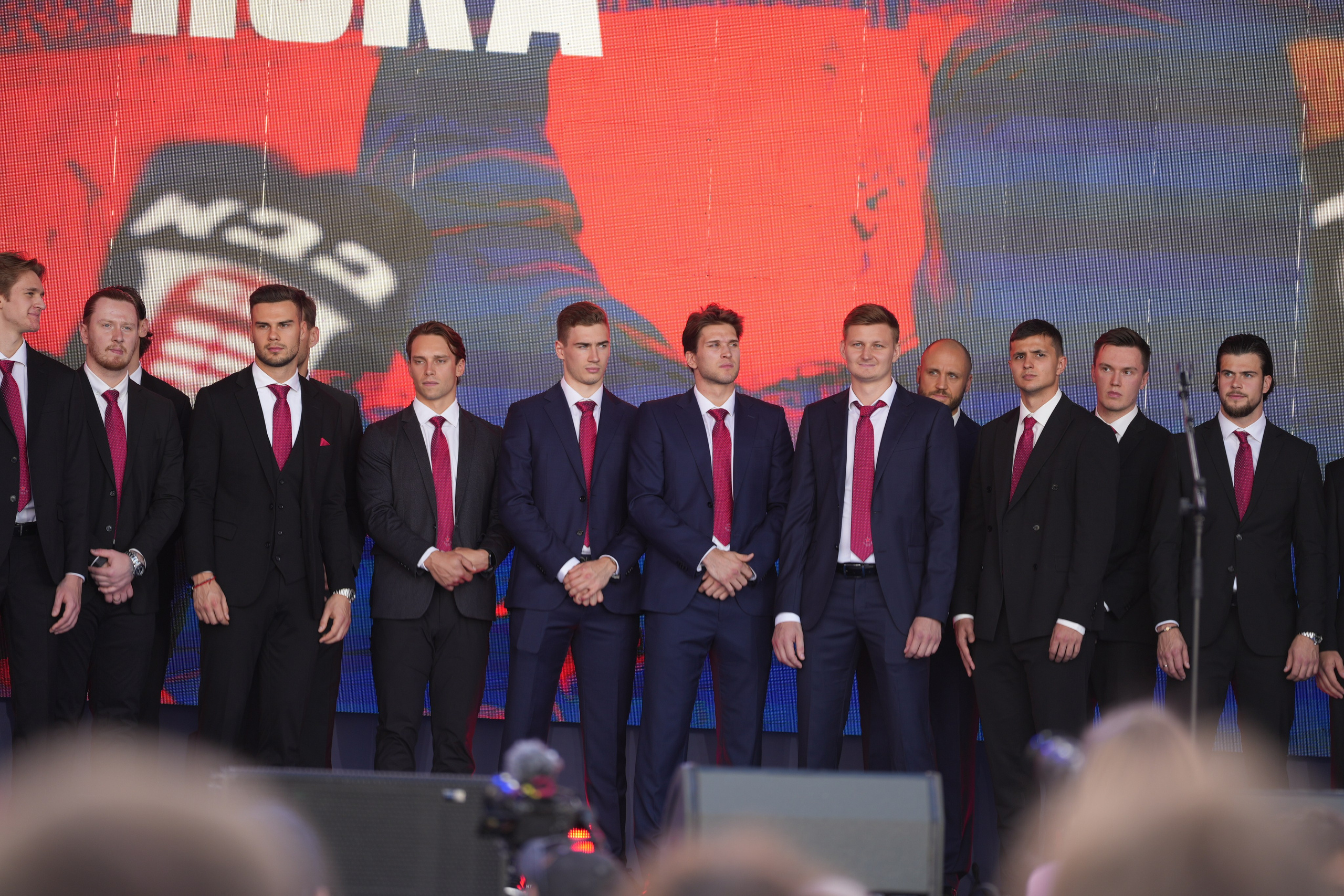 ЦСКА Фест 2024, фотографии хоккейного фестиваля от репортажного фотографа из Алматы Дениса Карпенко,. Сайт Алматинского НЮ АРТ, будуар и фэшн фотографа Дениса Карпенко