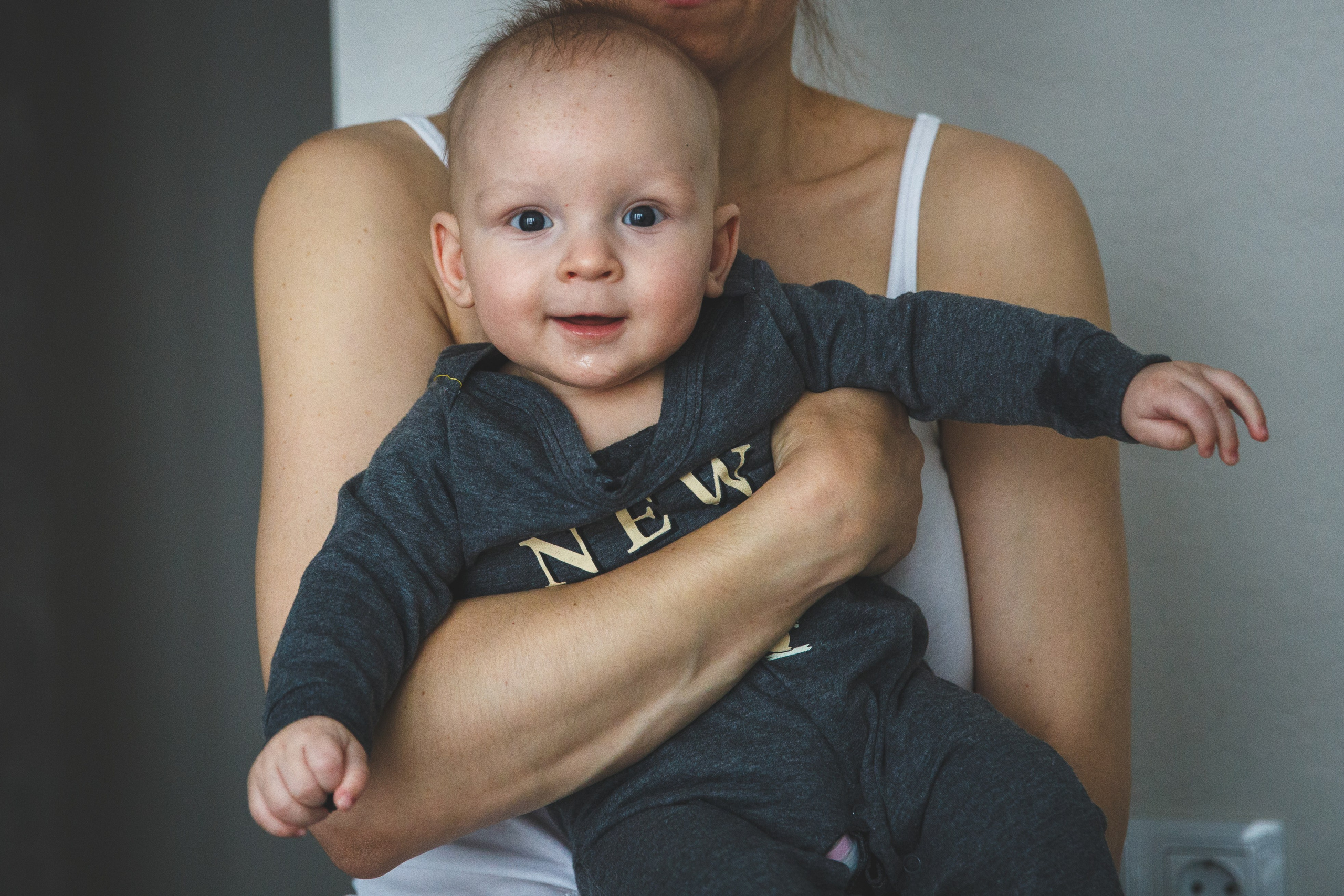 Домашняя фотосъемка грудного кормления. Семейный и школьный фотограф в Москве Анна Ткач