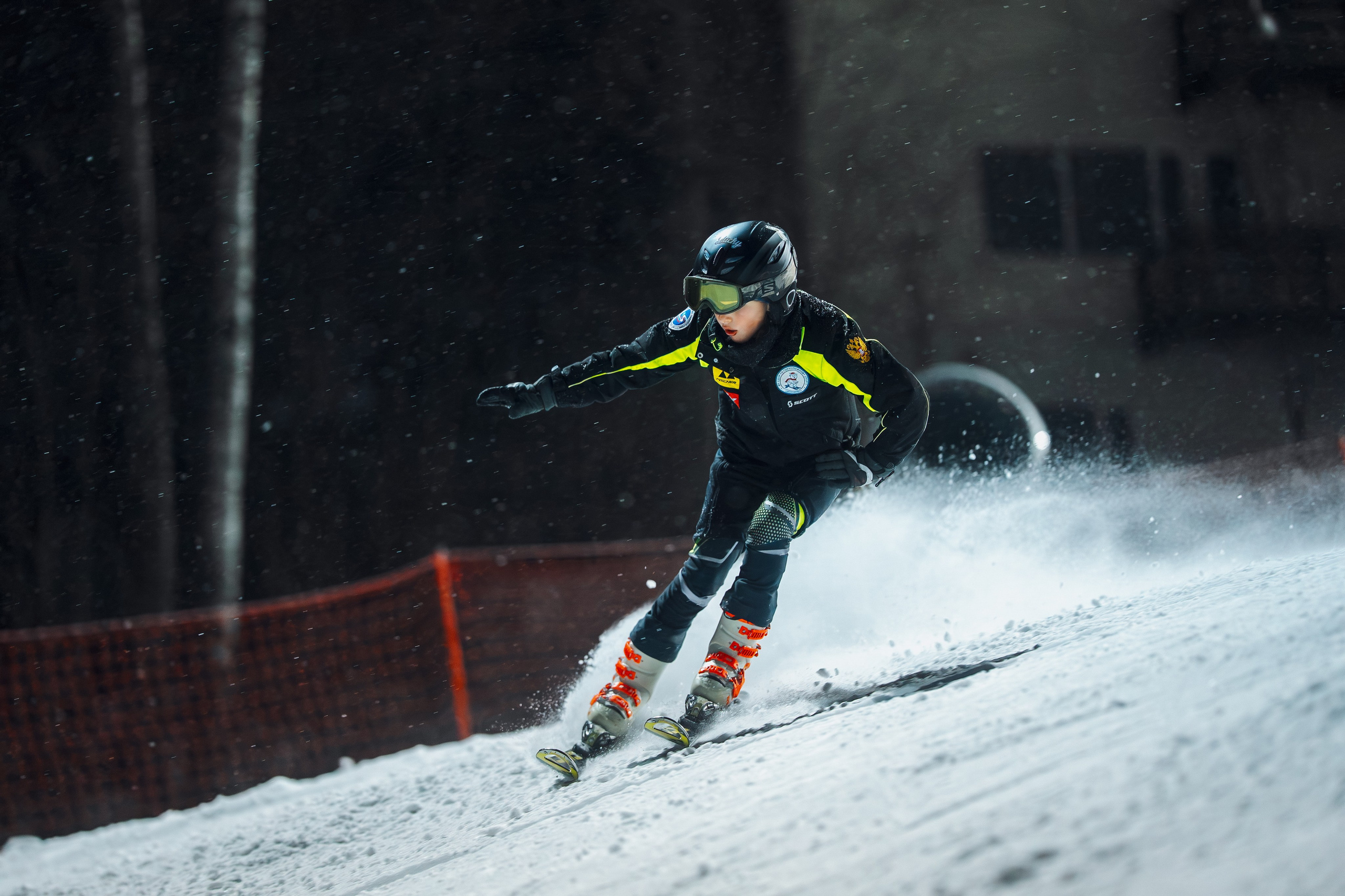 2025.12.25 | Горные лыжи. Тренировка. Шуколово, 5й склон. Фотограф Студитский Евгений