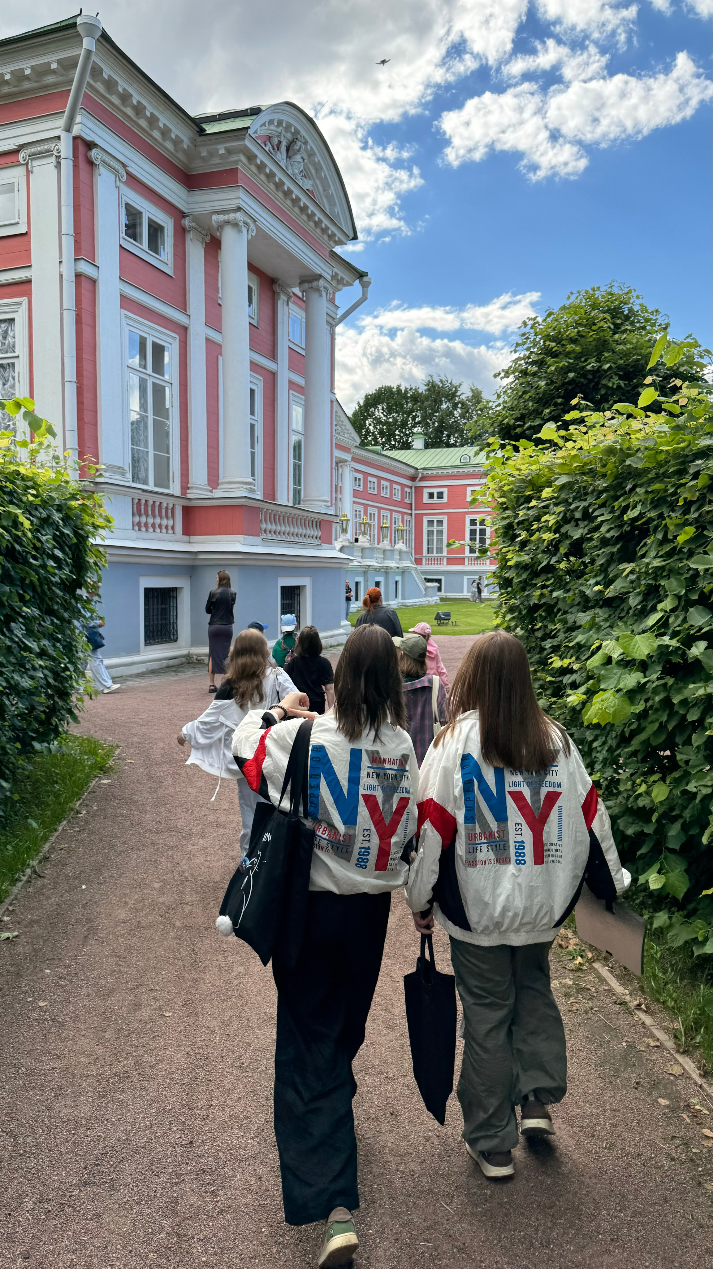 Приглашаем в арт-лагерь в Москве для детей!. Арт-вечеринки и мастер-классы в Москве для взрослых и детей