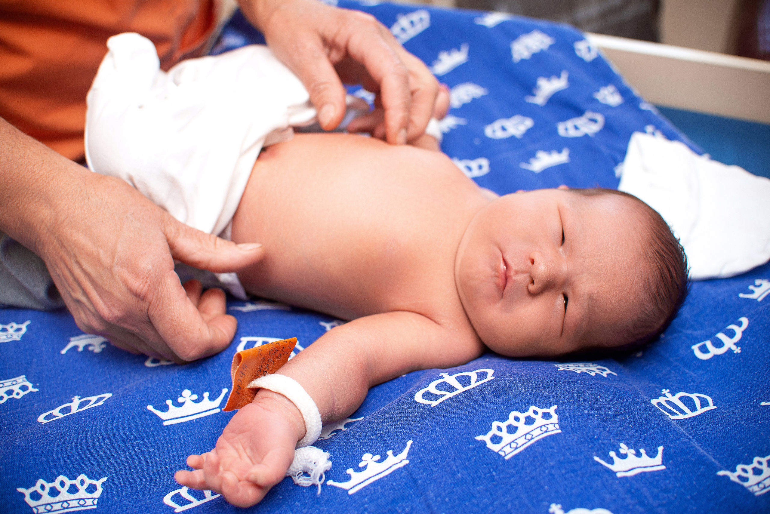 Выписка Светланы МиД. Семейный фотограф на выписку из роддома и крещение Минск Настя Гришук