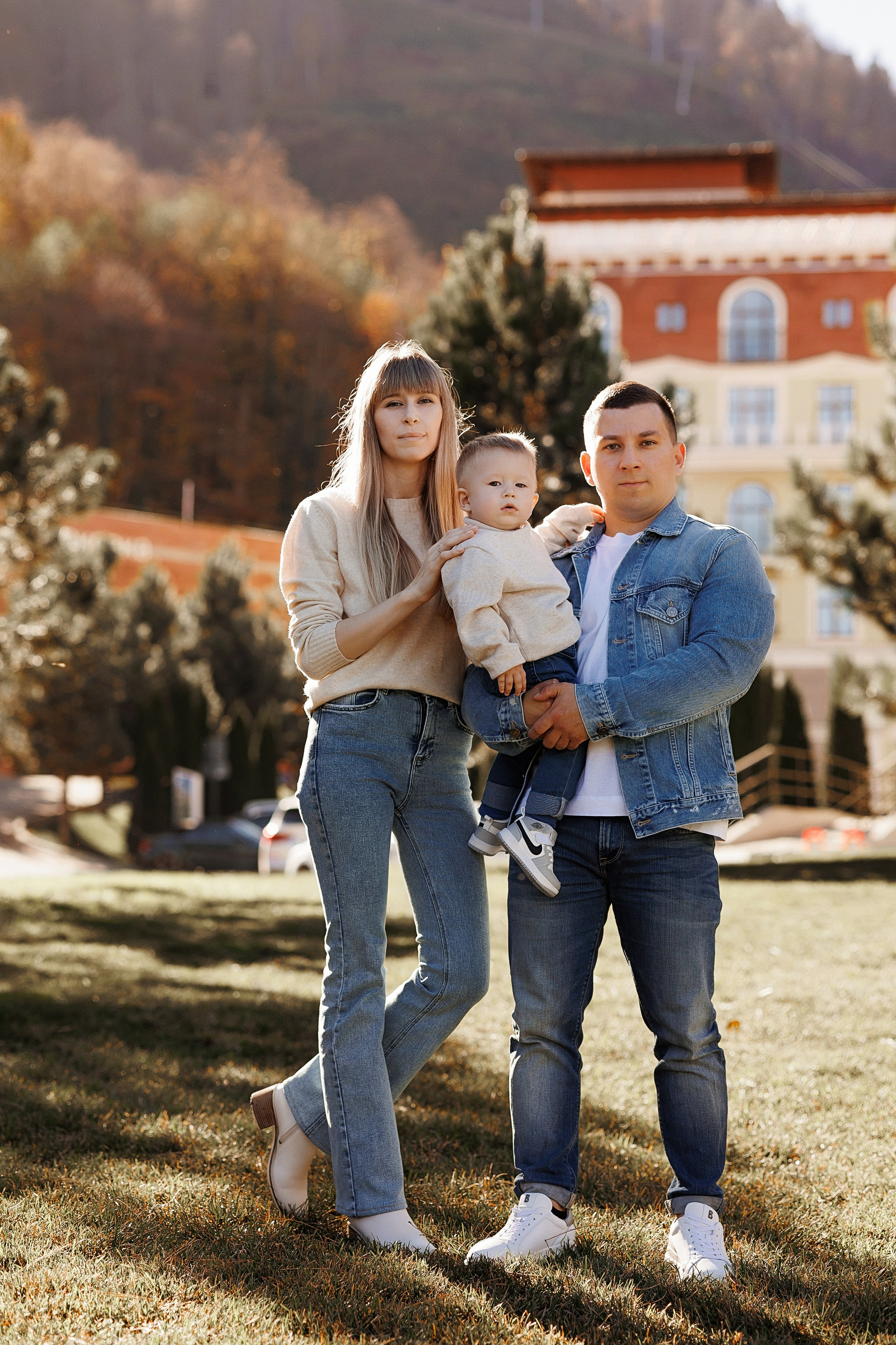 Семейная фотосессия в Красной поляне. Свадебный и семейный фотограф в Сочи Денис Вялов