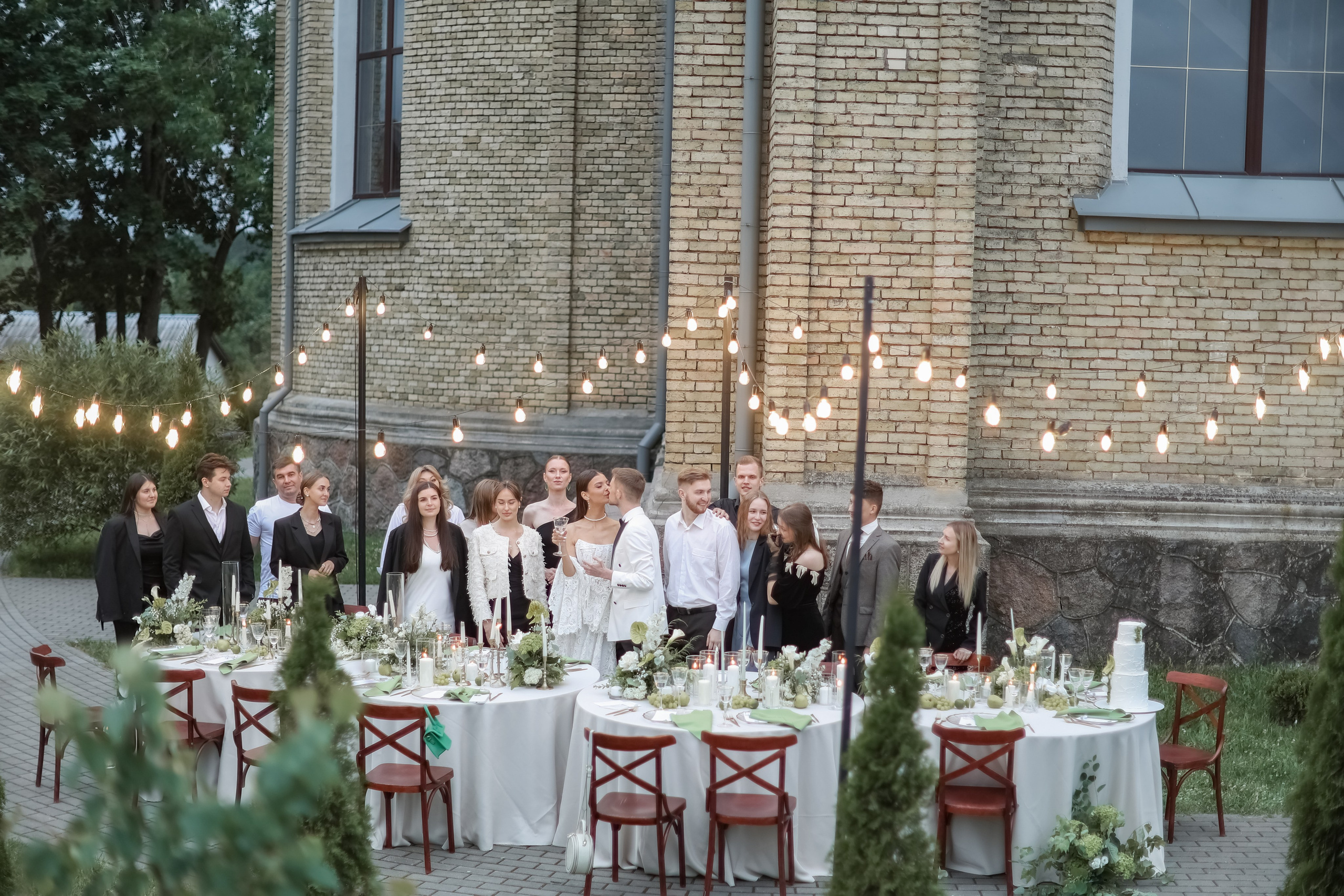 Кирилл и Виктория. Свадебные фотограф и видеограф в Минске Голдосовы Марина и Вадим
