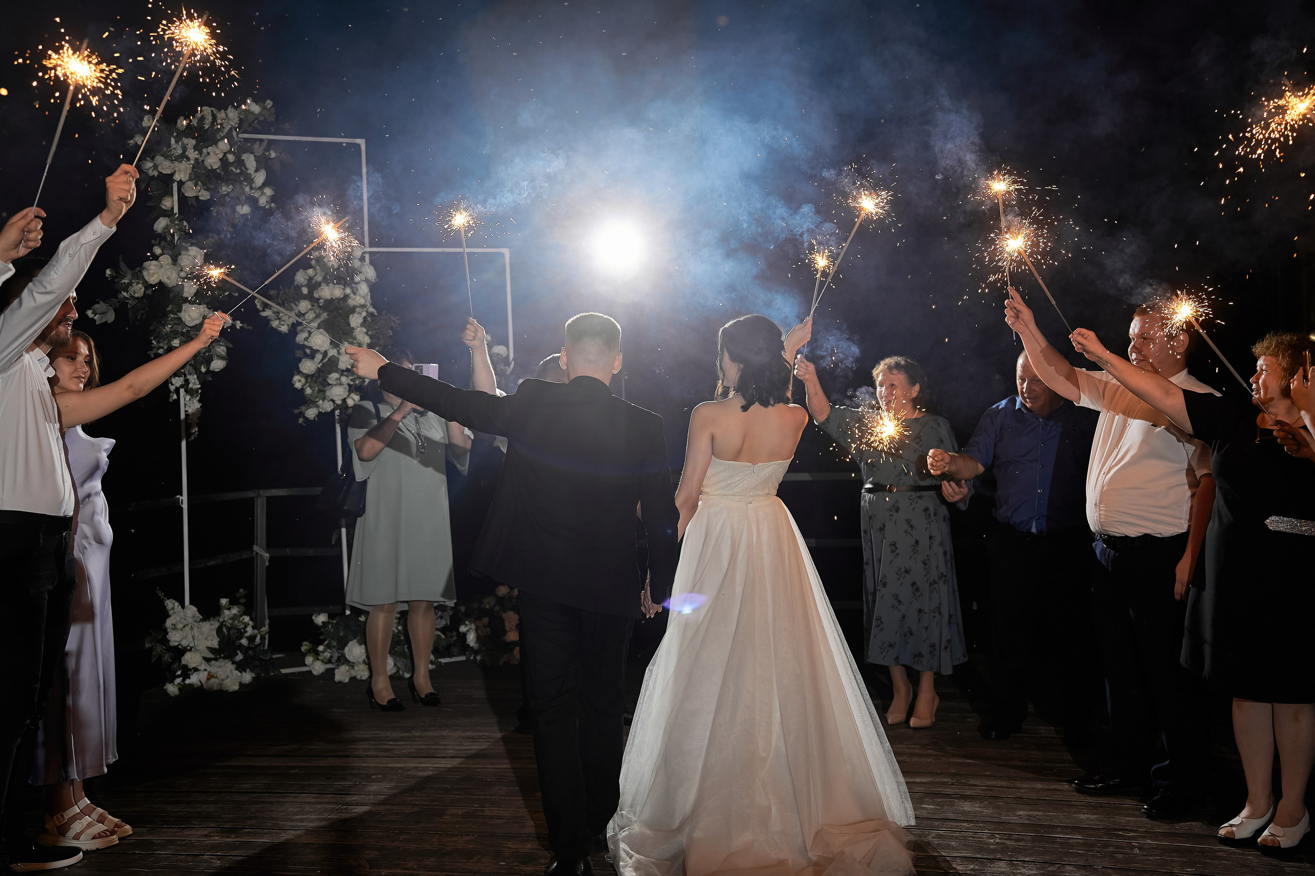 Свадьба бенгальские огни. Мартазова Екатерина фотограф. Екатеринбург