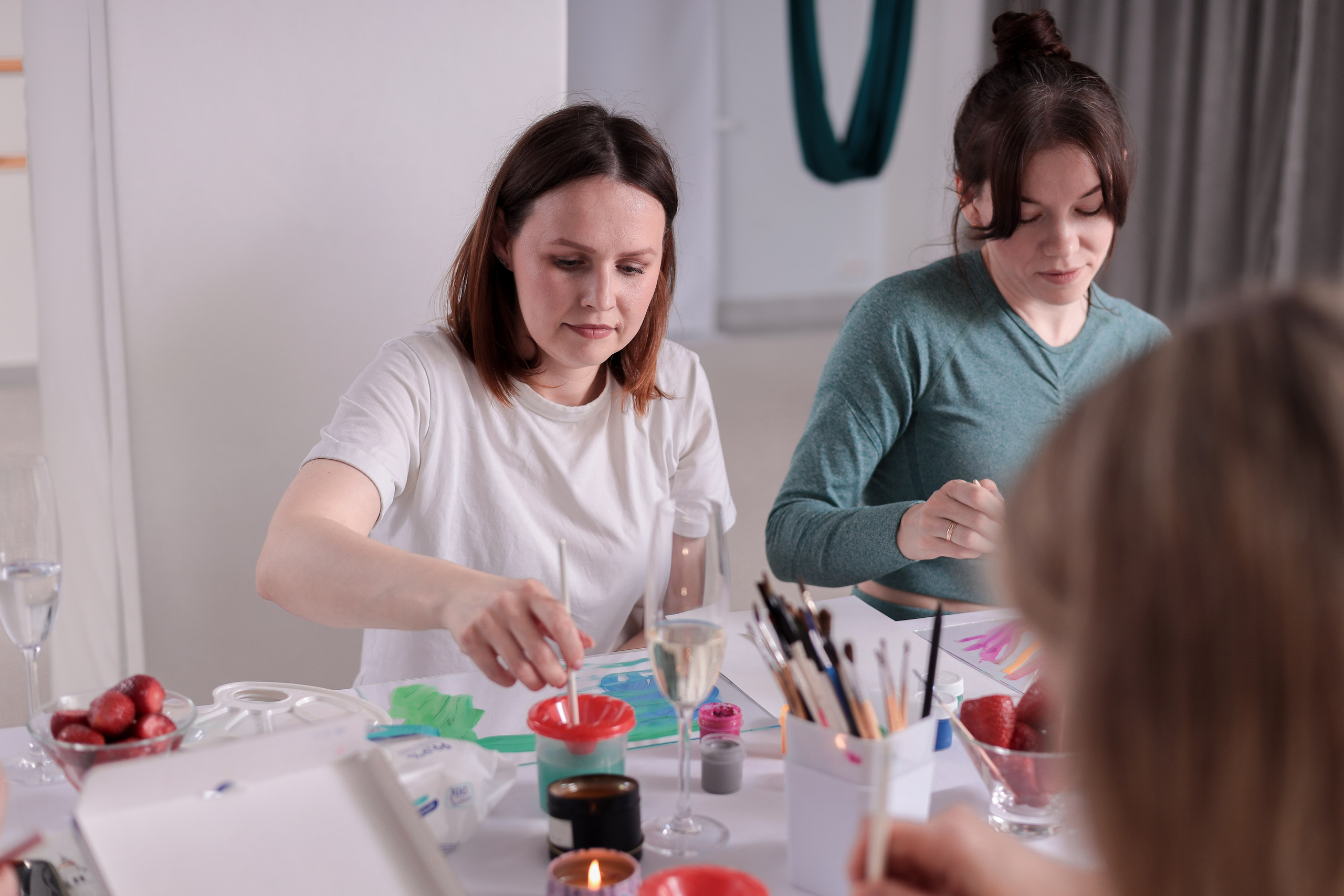 Арт-терапия + аэройога. Фотограф Надршина Лилия