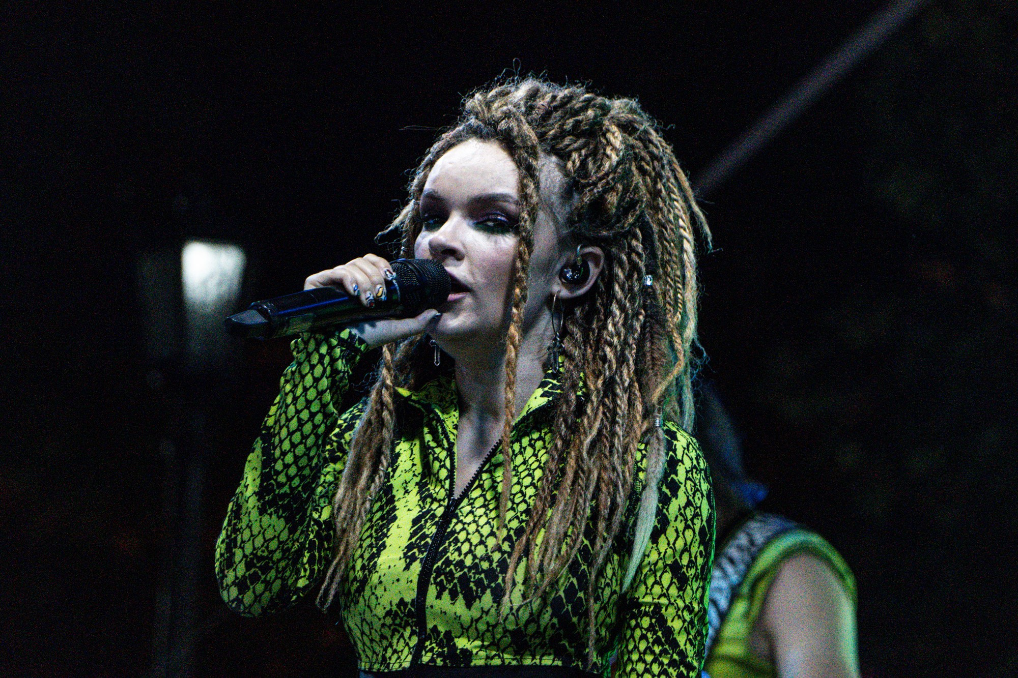 Концерт ко Дню молодёжи 2022. Репортажный, промышленный и маркетплейс-фотограф Дмитрий Чернат