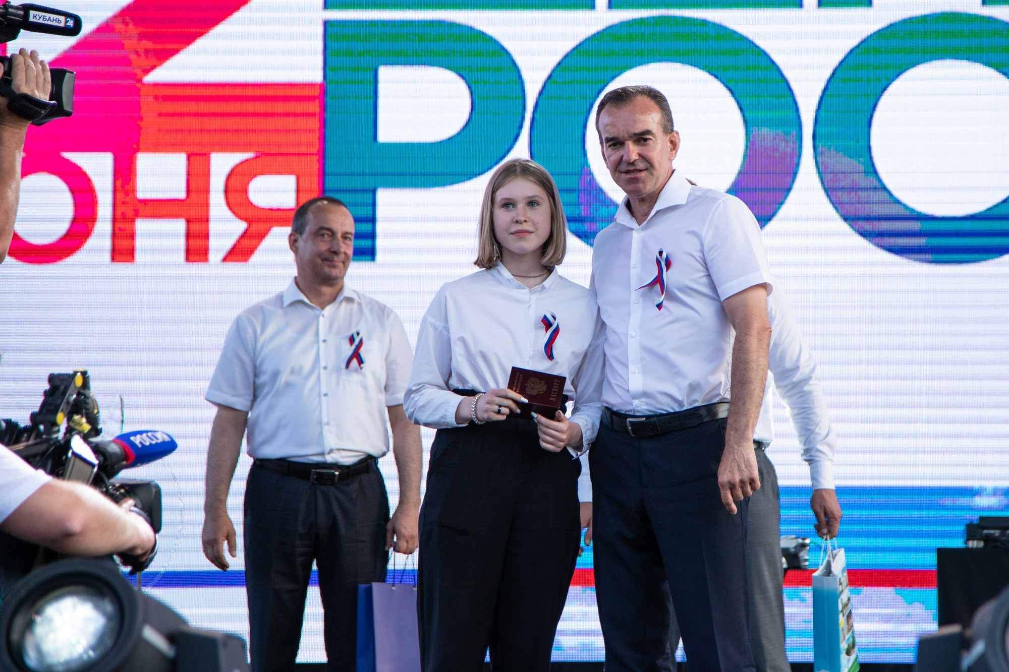 День России в Краснодаре 2022. Репортажный, промышленный и маркетплейс-фотограф Дмитрий Чернат