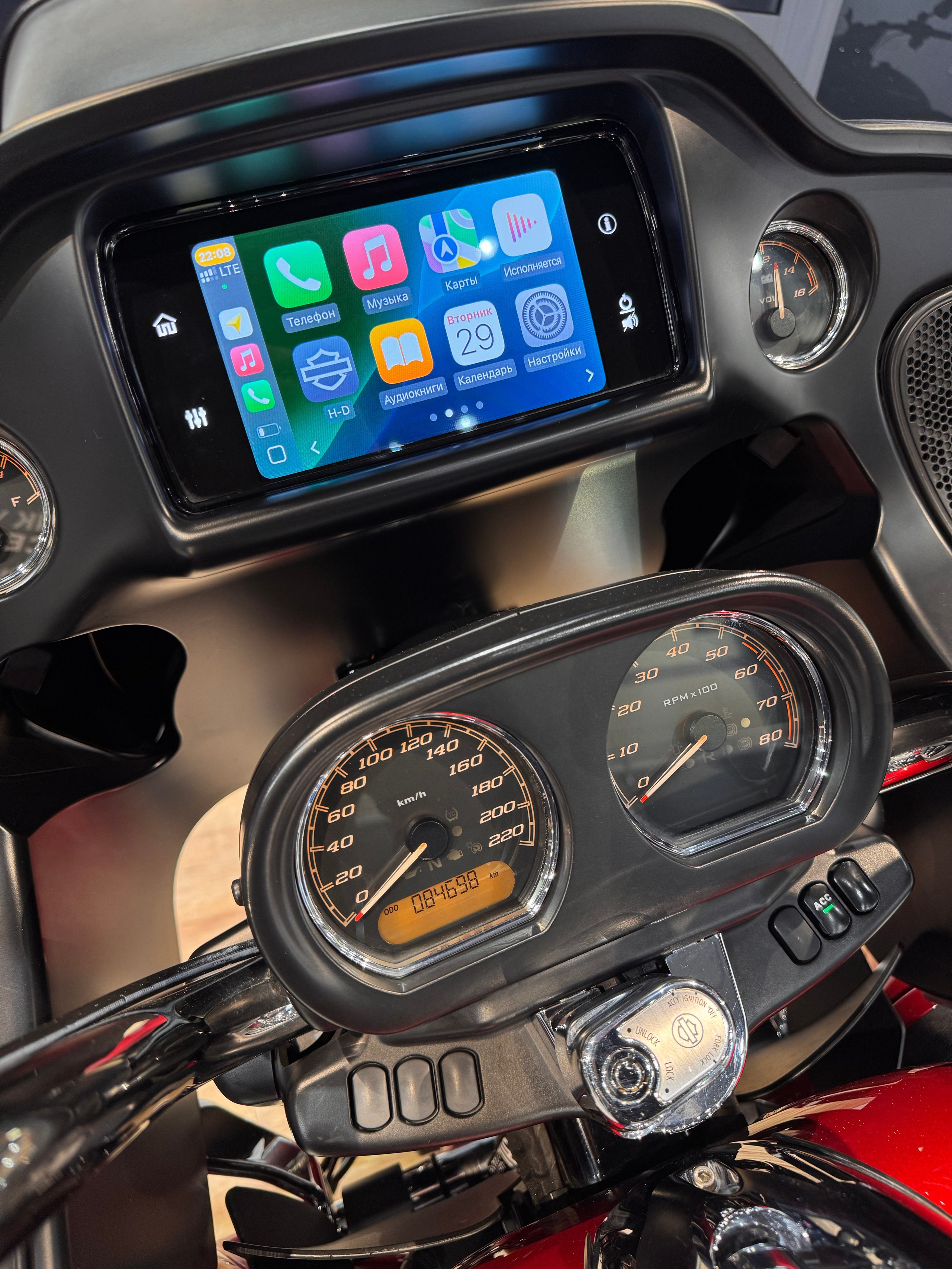 Harley Davidson 2019 Road Glide Ultra (Touring) — купить мотоцикл. Hello Davidson, Москва. Только хорошие мотоциклы…