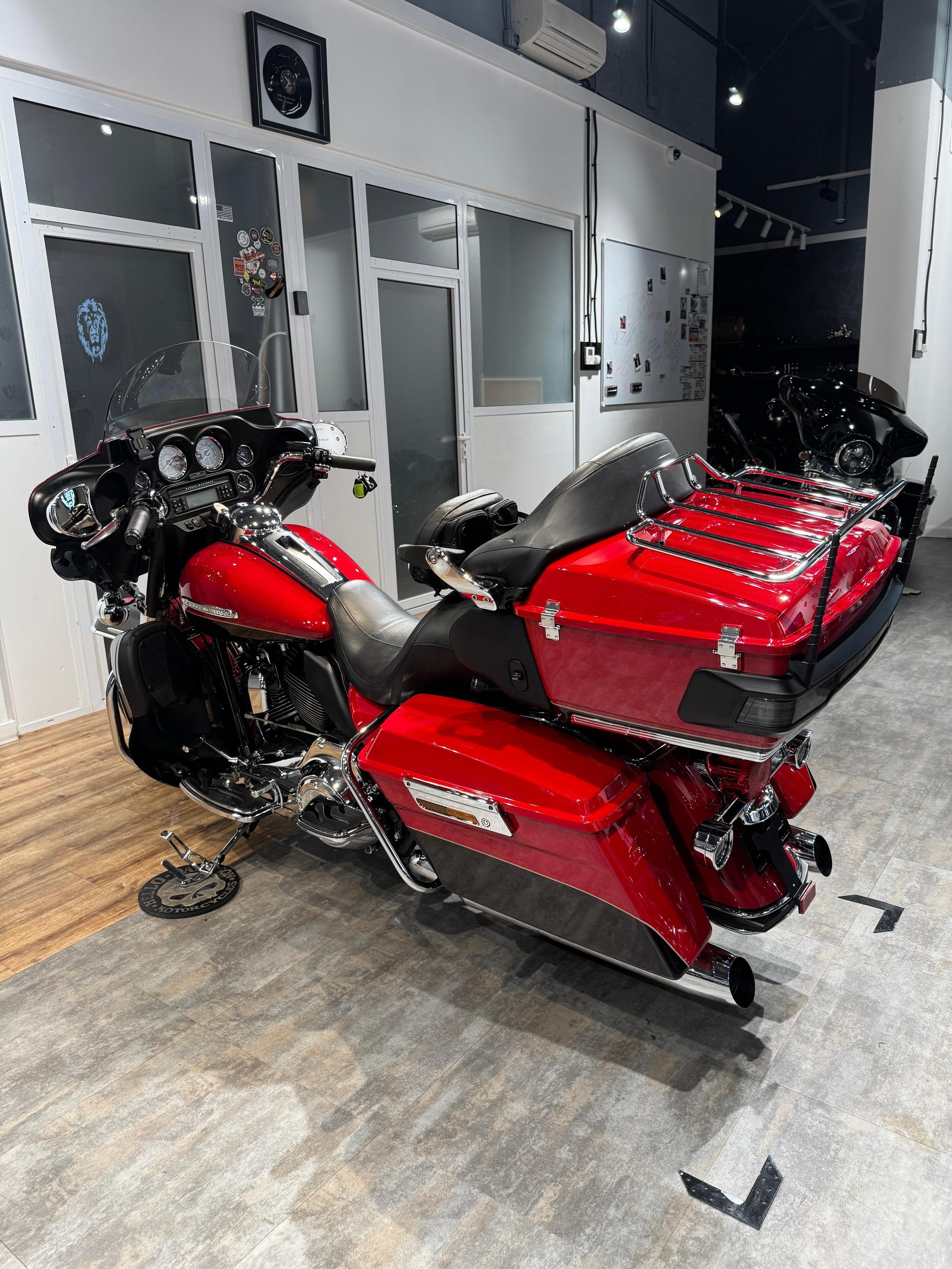 Мотоциклы Harley-Davidson 110 CVO Fire Fighters' Edition (Touring)  — купить мотоцикл. Hello Davidson, Москва. Только хорошие мотоциклы…