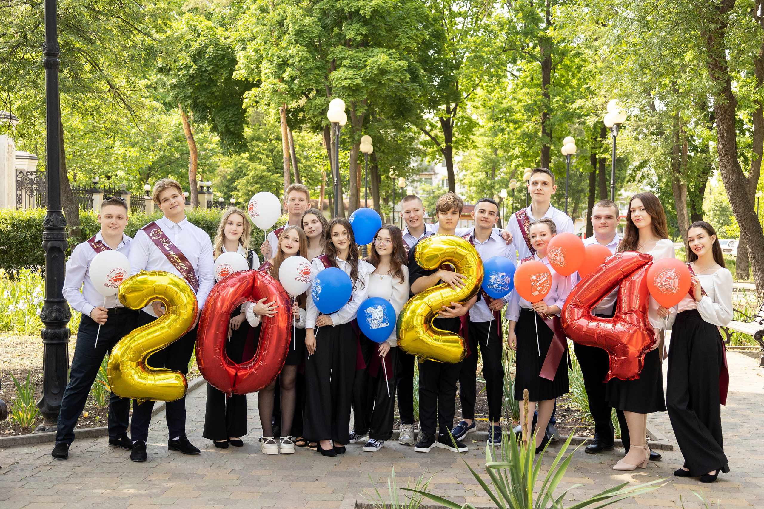 Школа № 88. 11 класс. Фотограф Донецк. Горловка. ДНР. Севастополь