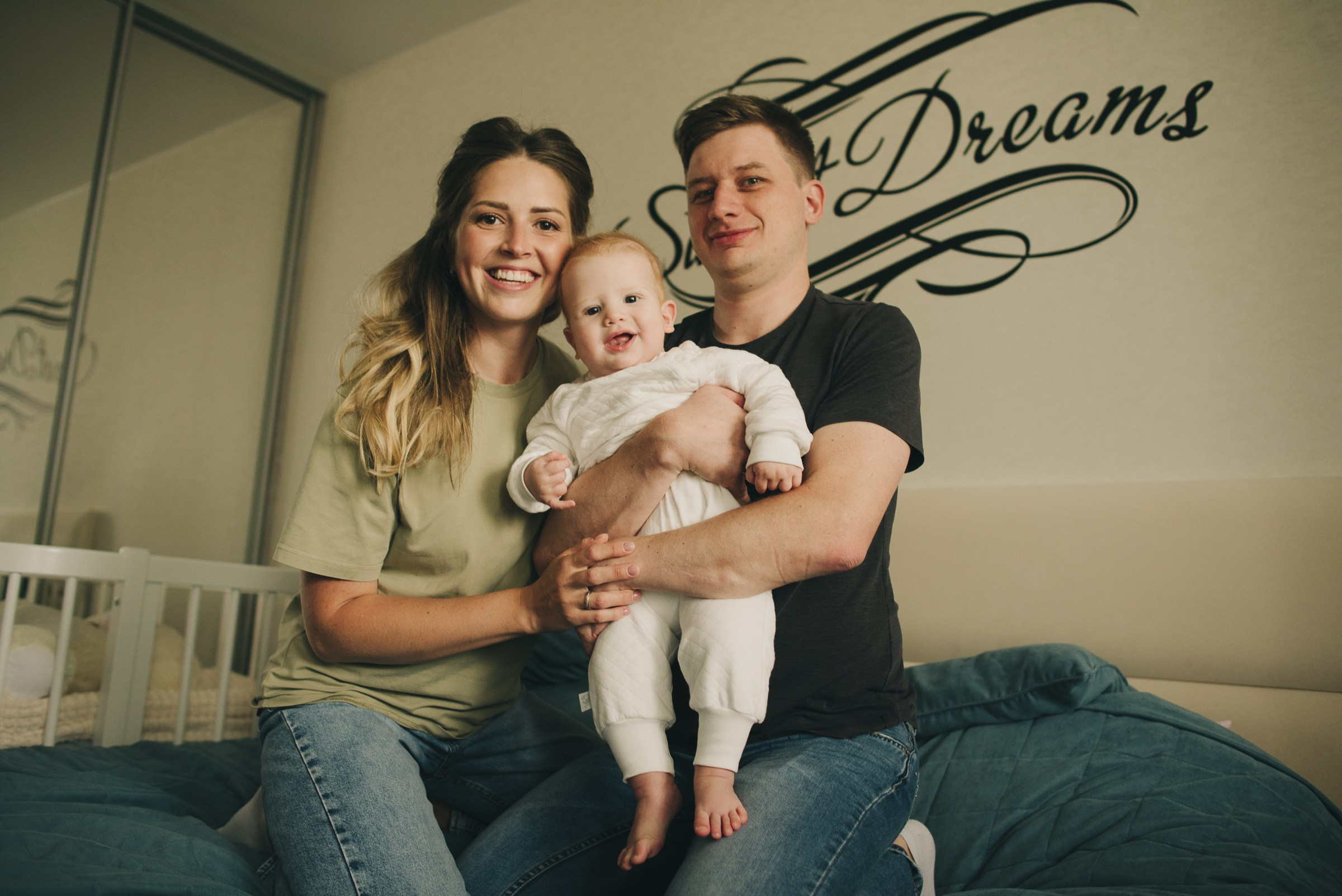 Наш мир — маленький ты!. Фотограф в Москве новорожденные свадьбы семьи Дарья Ларионова