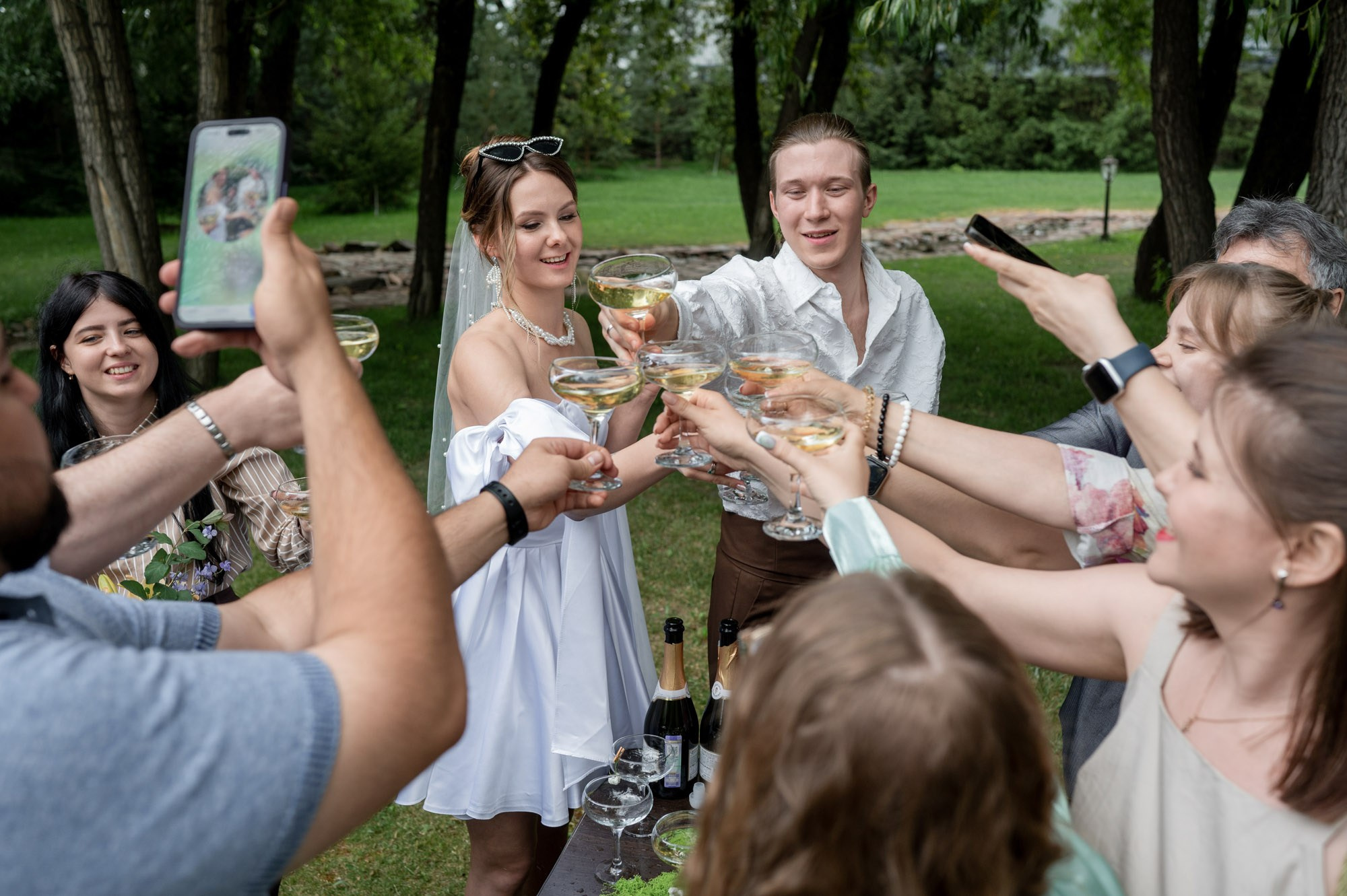 Влад и Кристина, камерная свадьба творческих ребят. Свадебный и портретный фотограф в Омске Матвей Краузе