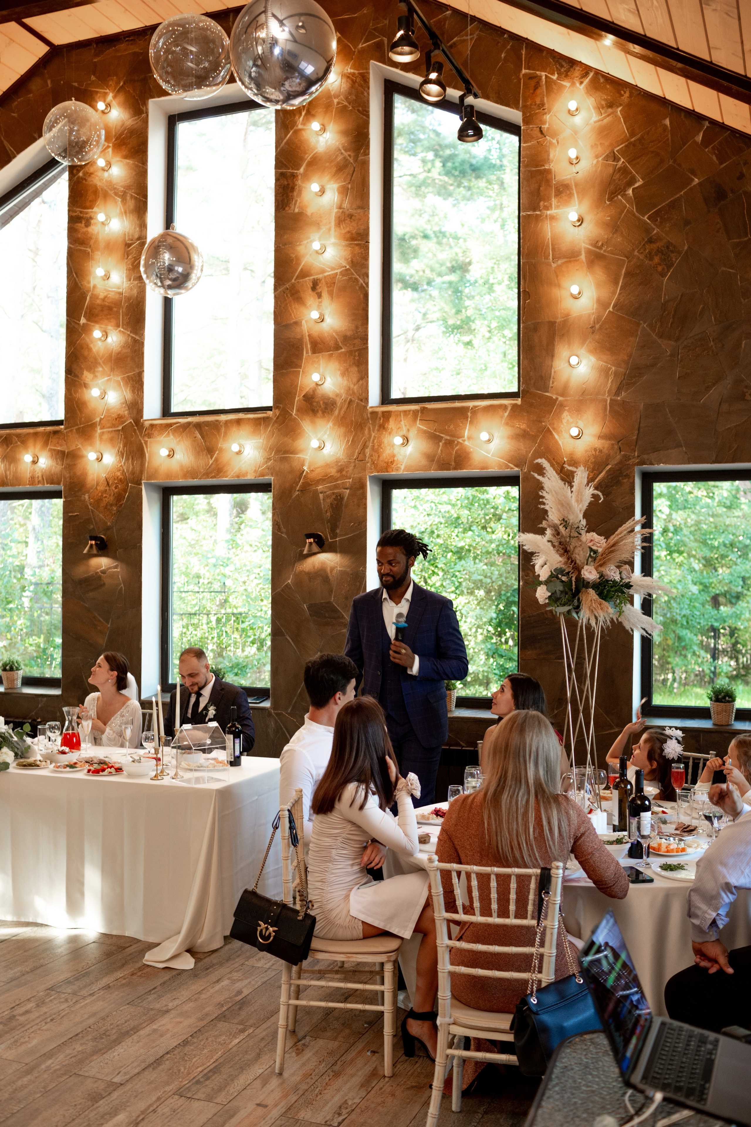 Свадебная фотопрогулка в Пушкине. Свадебный фотограф Кирилл Белый