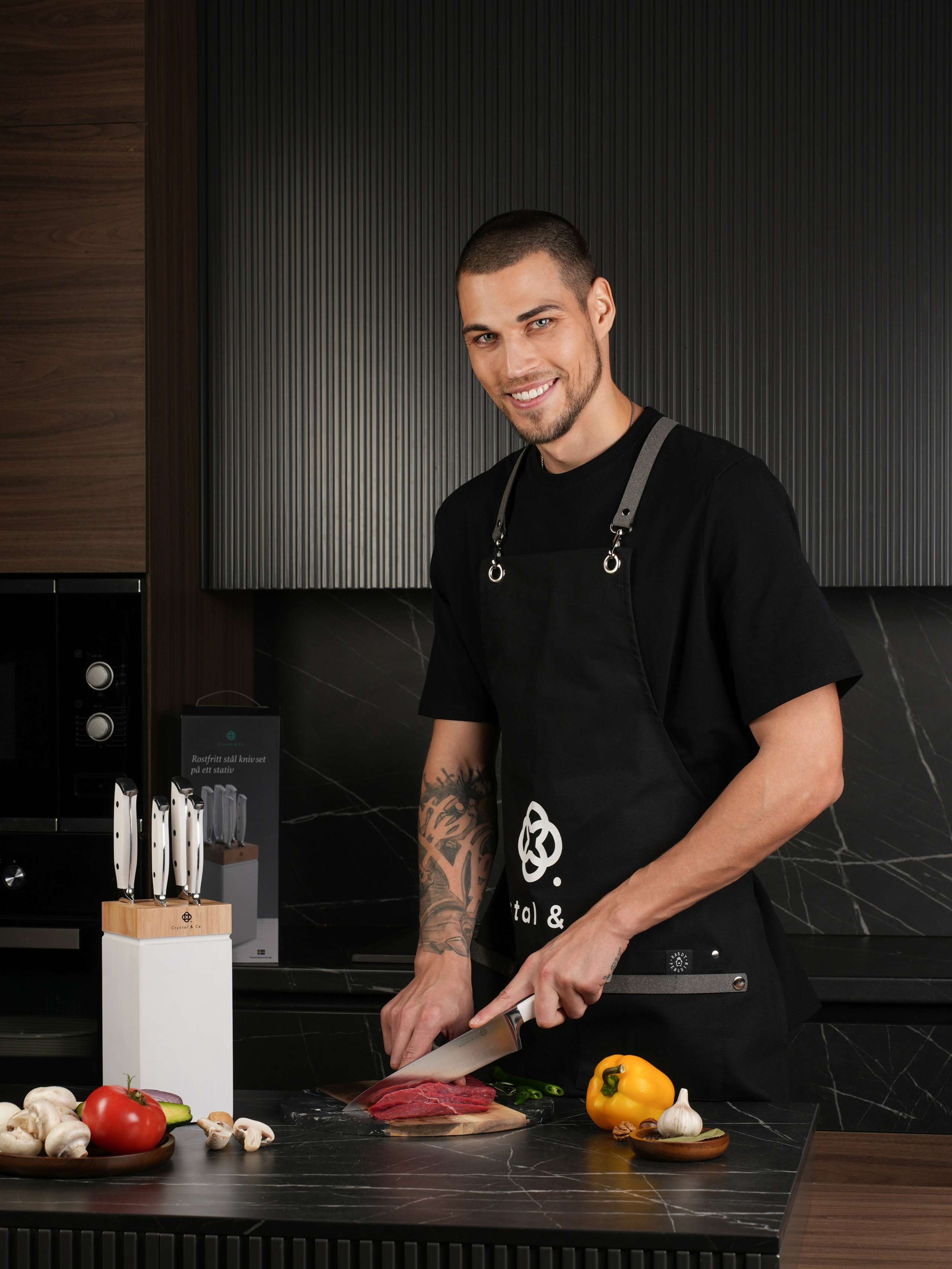 Егор Н. - модель мужчина для маркетплейсов. ТМ Продакшн — Съемка для маркетплейсов в Москве