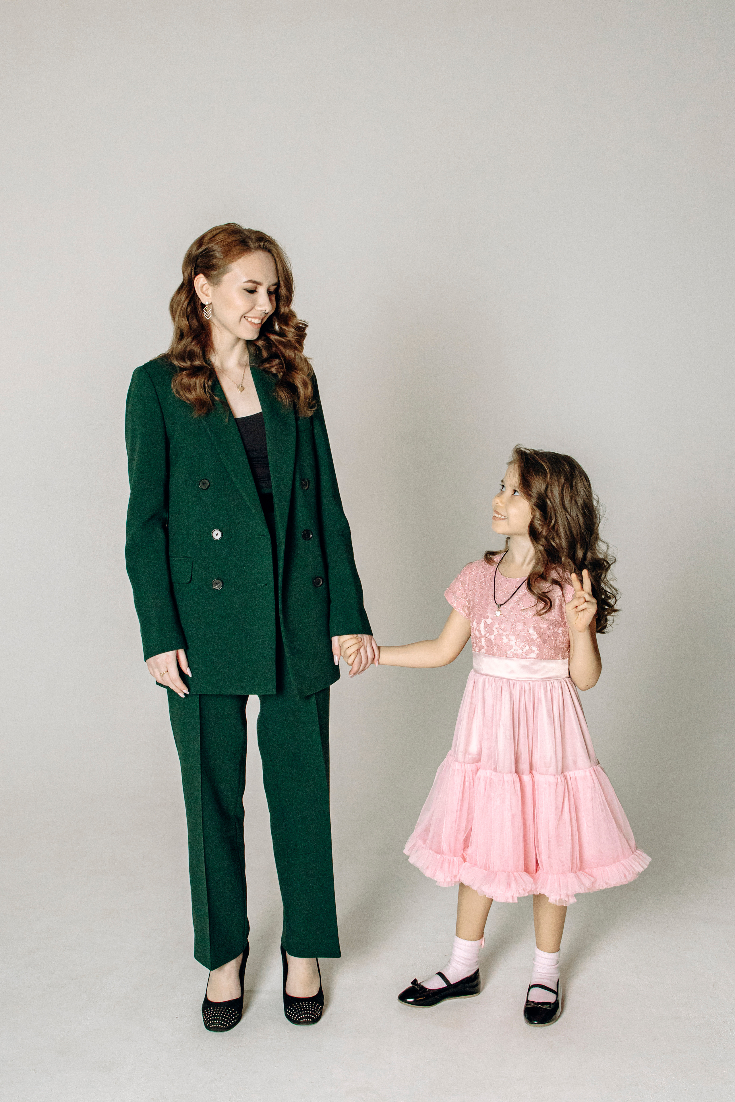 Арина и Вика. Главная