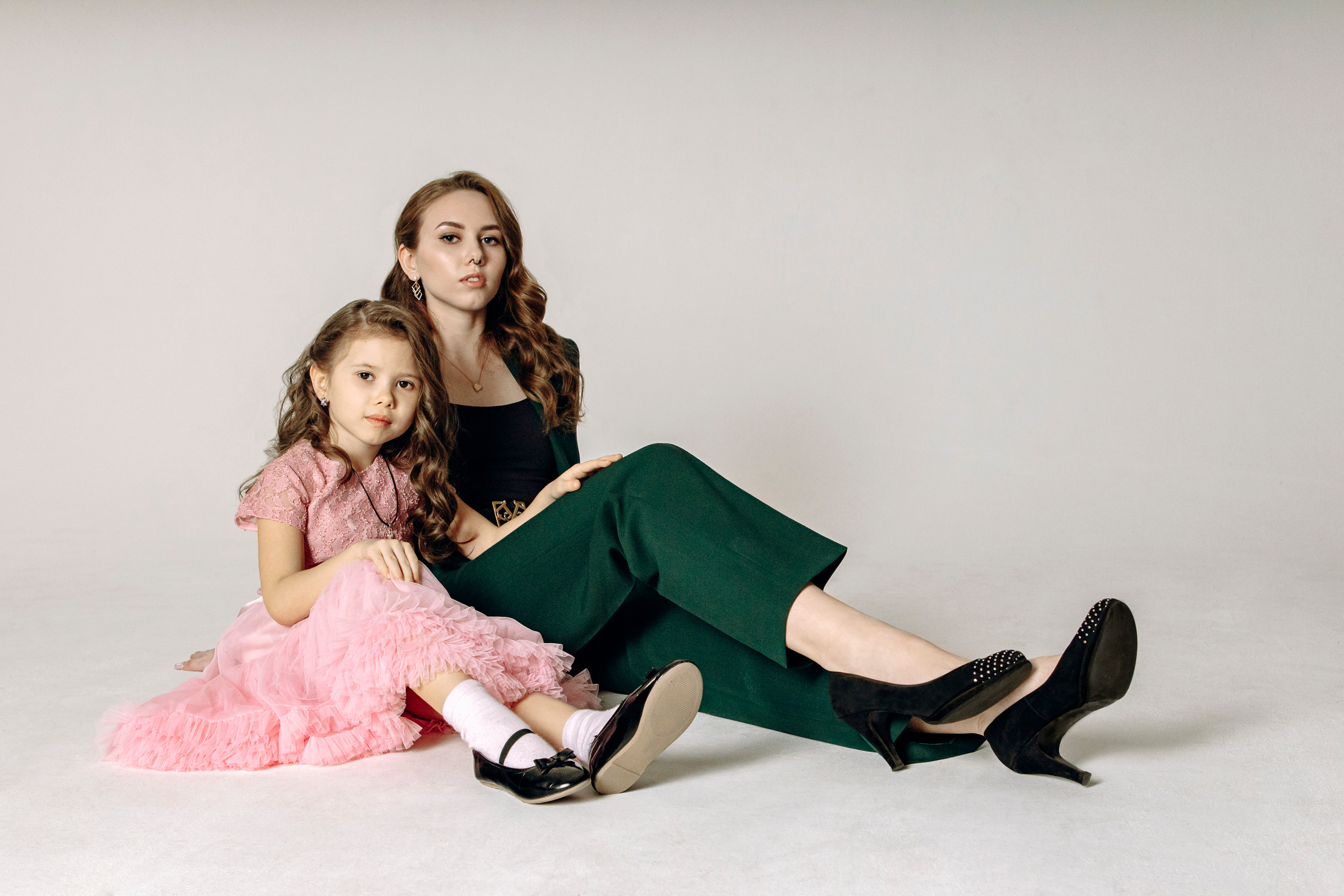 Арина и Вика. Главная