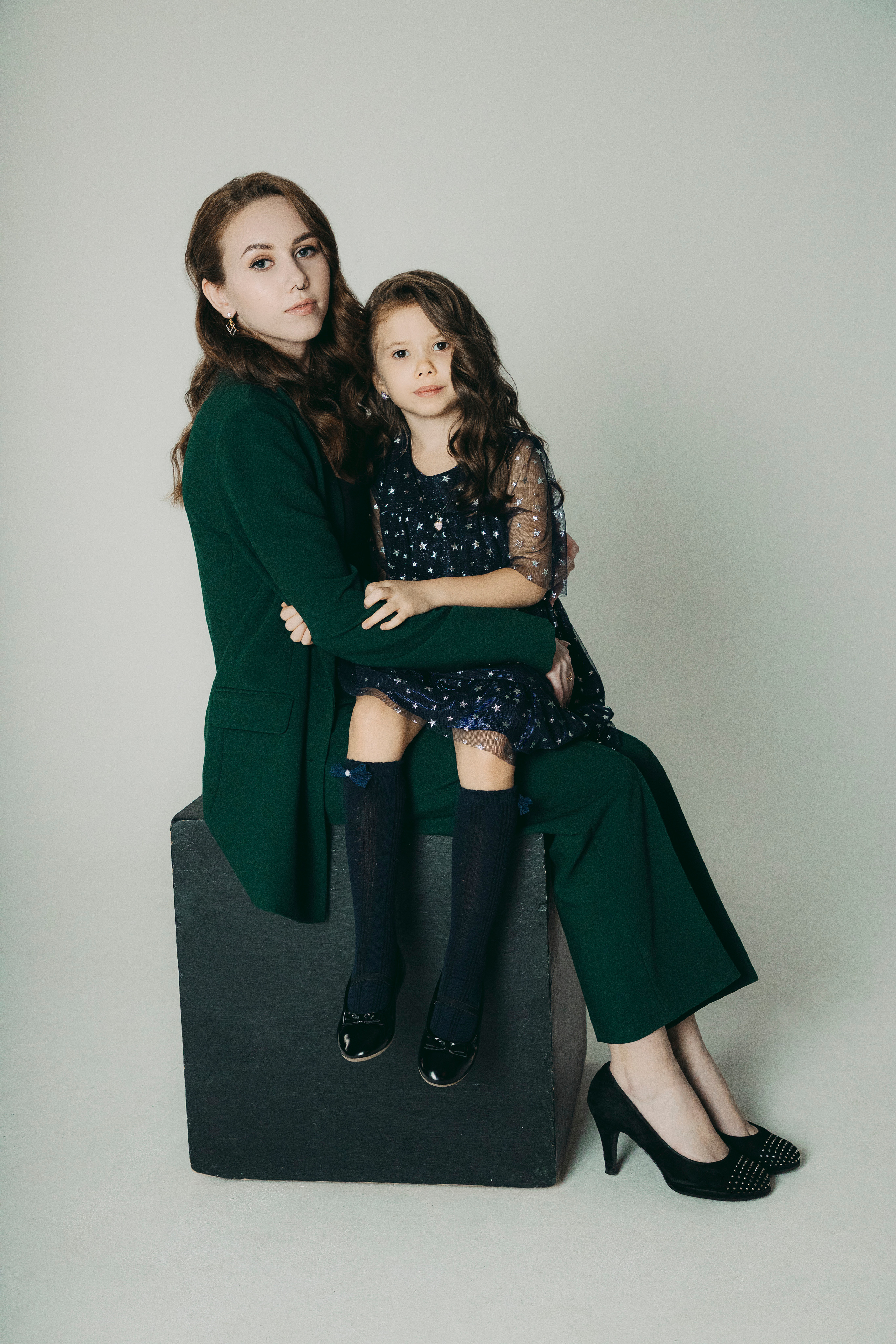 Арина и Вика. Главная